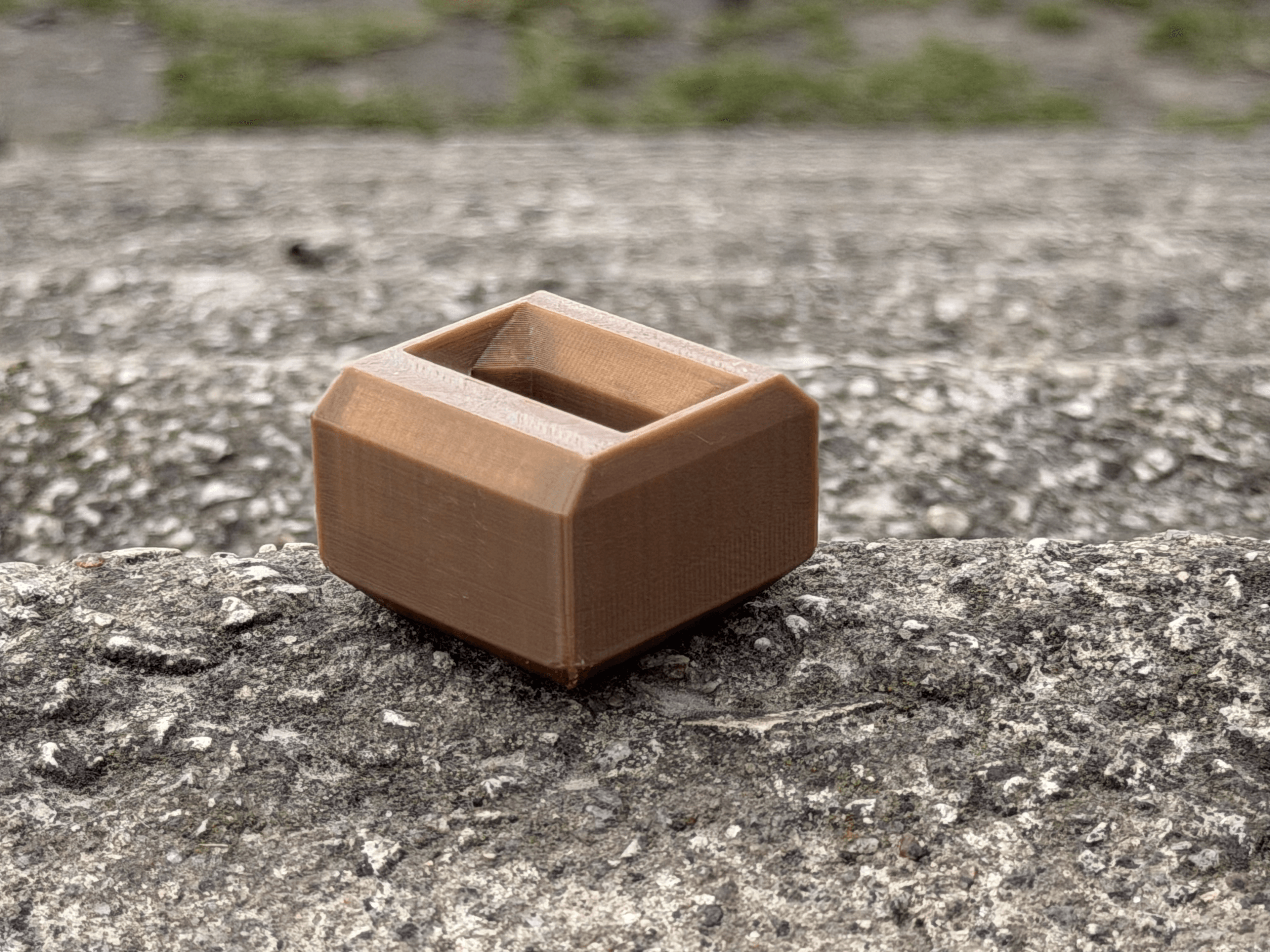 Flash Drive Stand: Low-poly 3d model