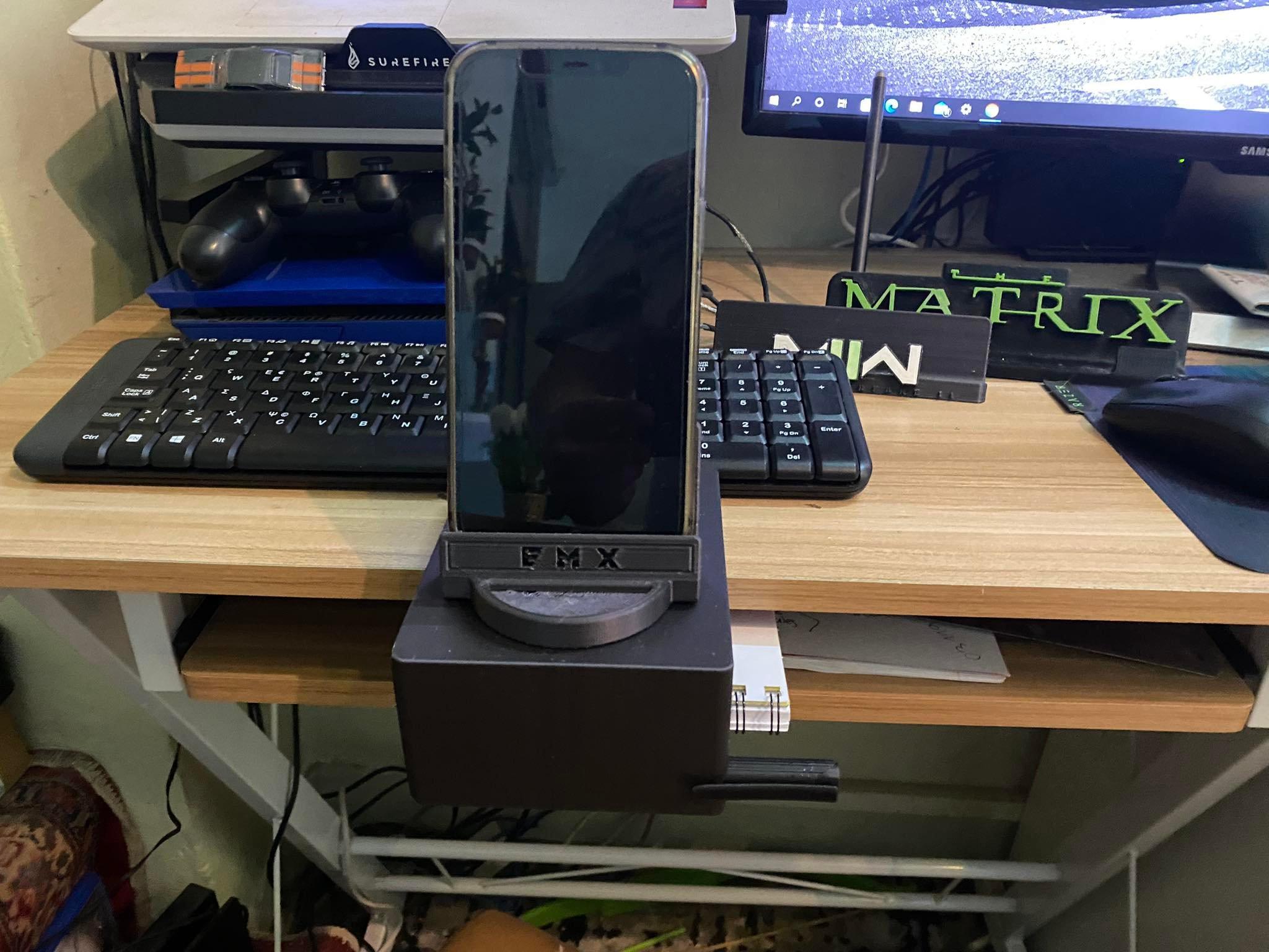 WorkSpace Helper : Phone and Notebook Holder 3d model