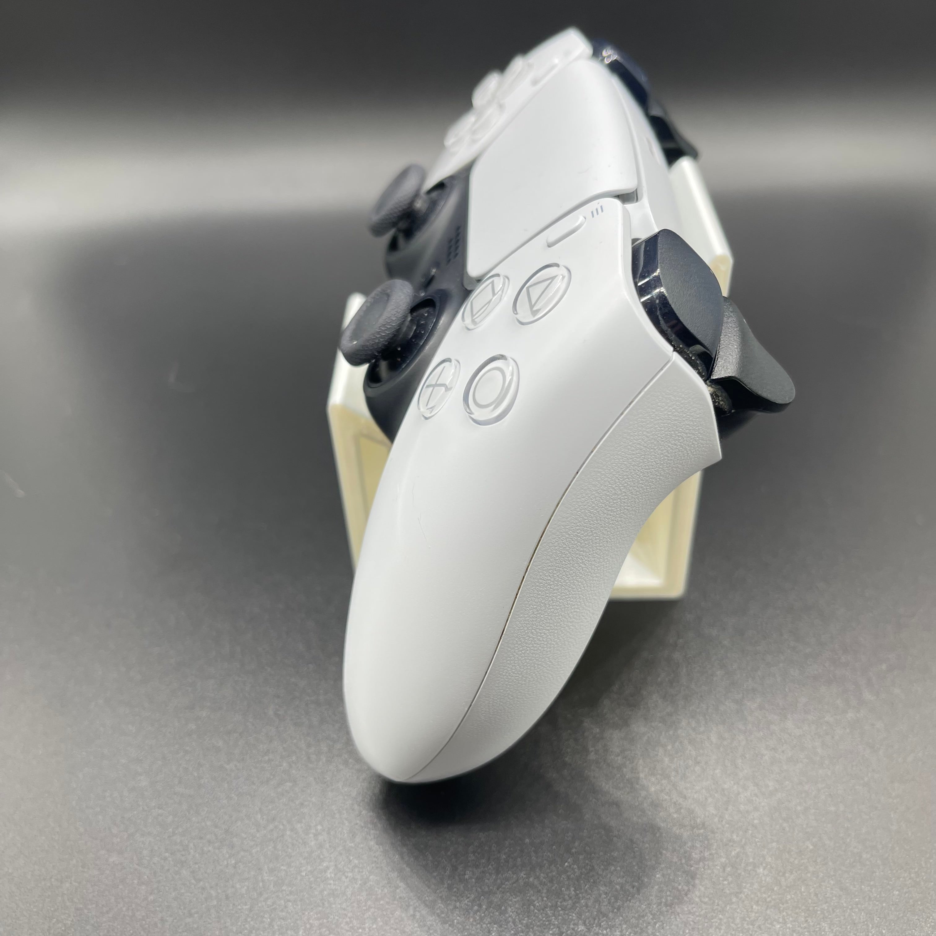 Minimal Controller Stand 3d model