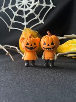 Tiny flexy Halloween buddies 3d model