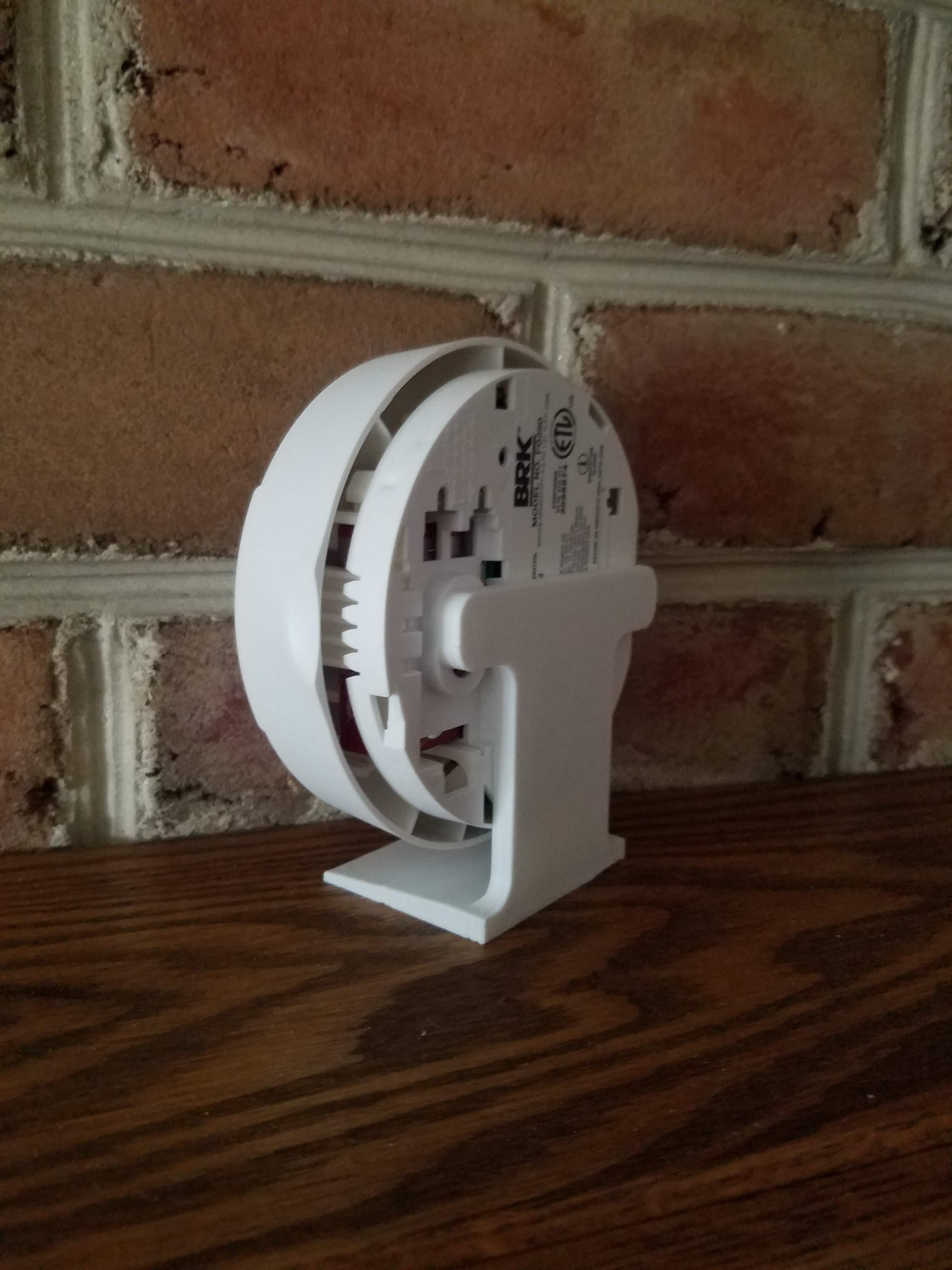 Smoke Detector Mount/Stand 3d model