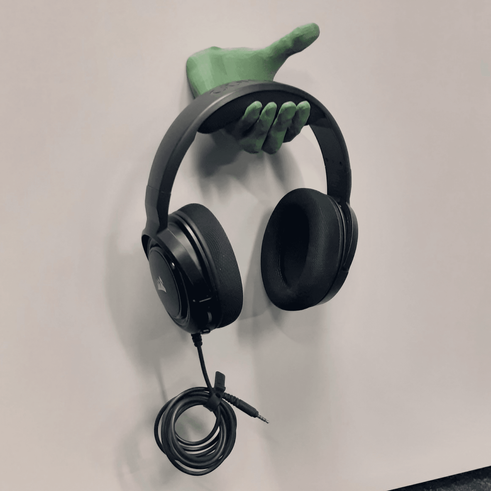 Hand style Headphone wall-mount holder - NO SUPPORTS REQUIRED! 3d model