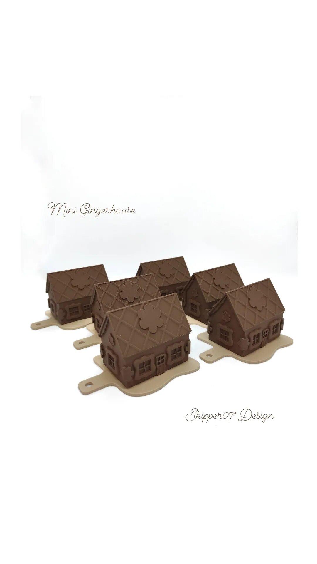 Mini Gingerbread House 3d model
