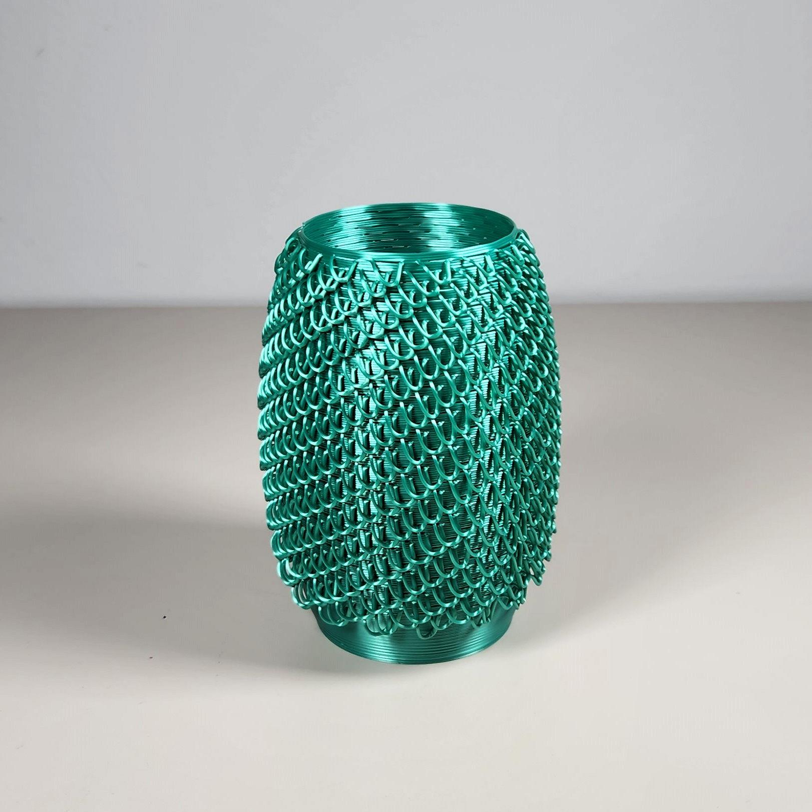 Loopy Vase 3d model