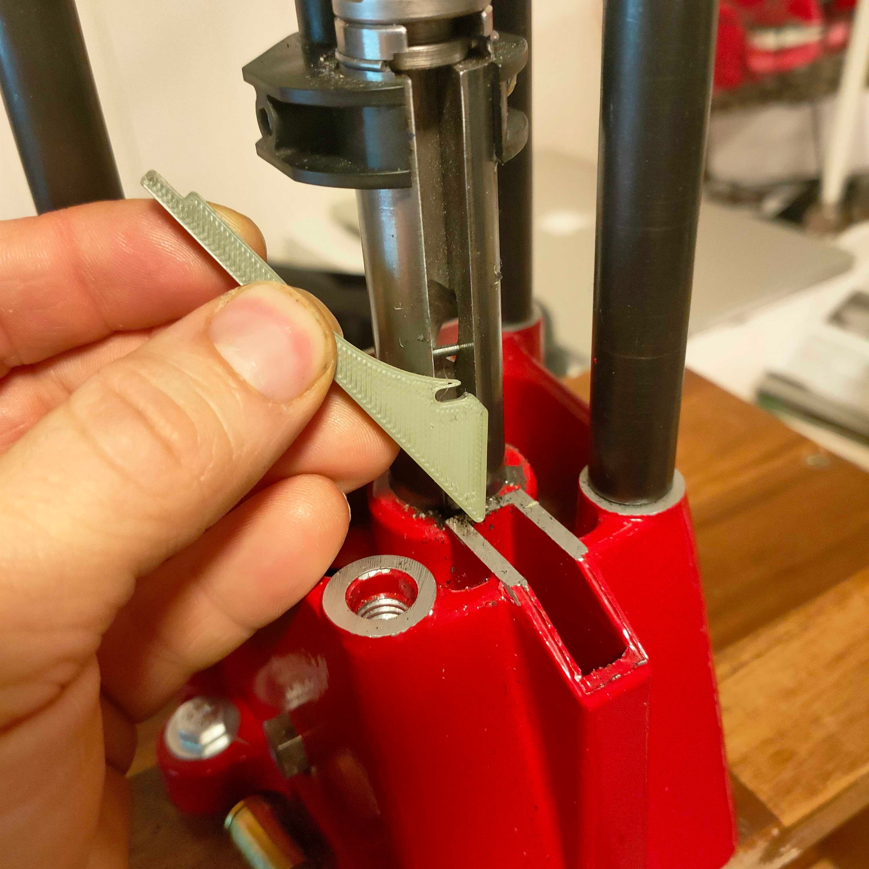 Primer deflector for the lee turret reloading press (no primer clogs) 3d model