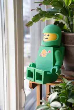 Spaceman Giant Minifigure (16") β Classic & Benny Edition! 3d model