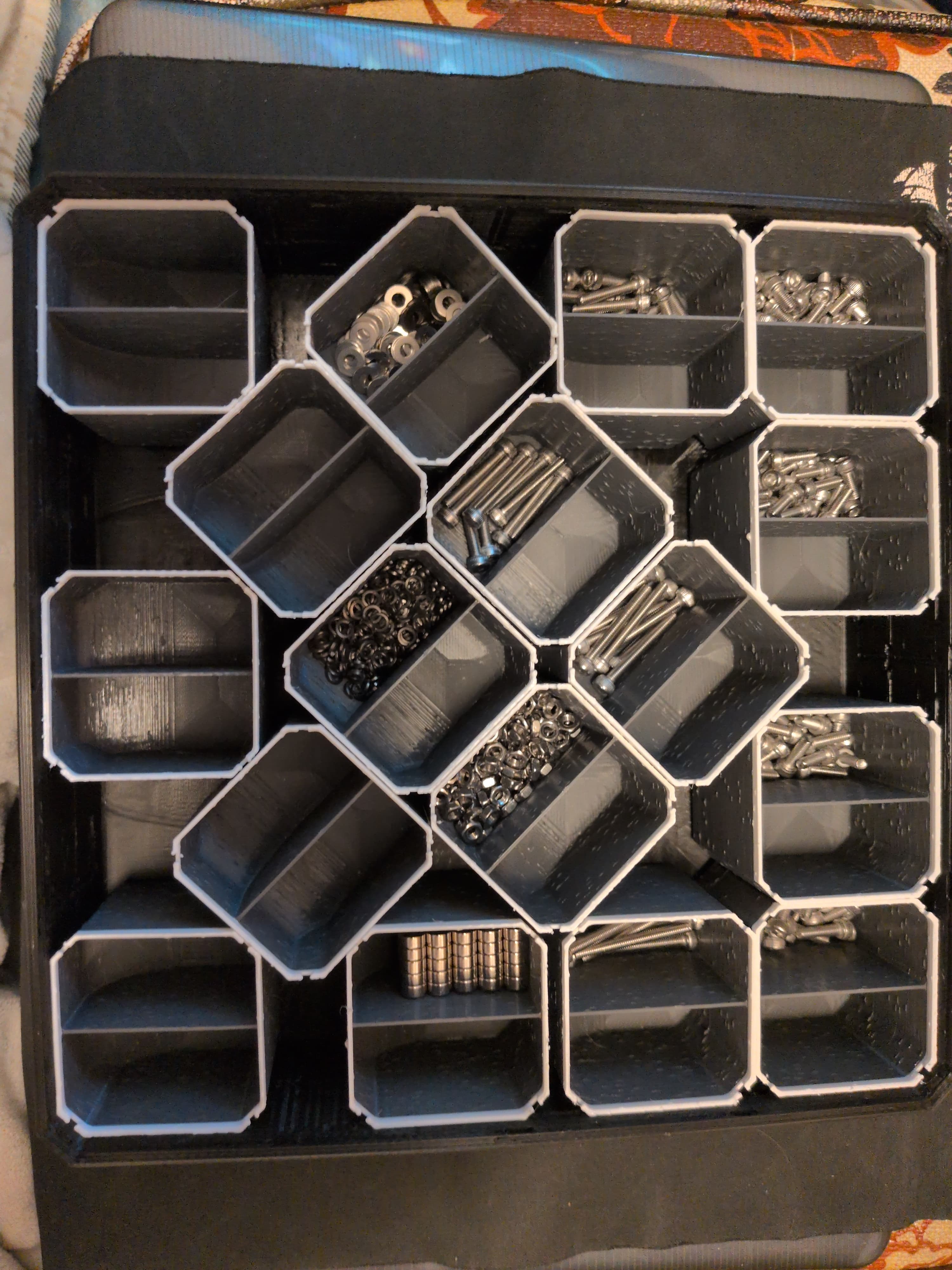 You can fit 17 multibin inserts in a 4x4 shell. 10/10