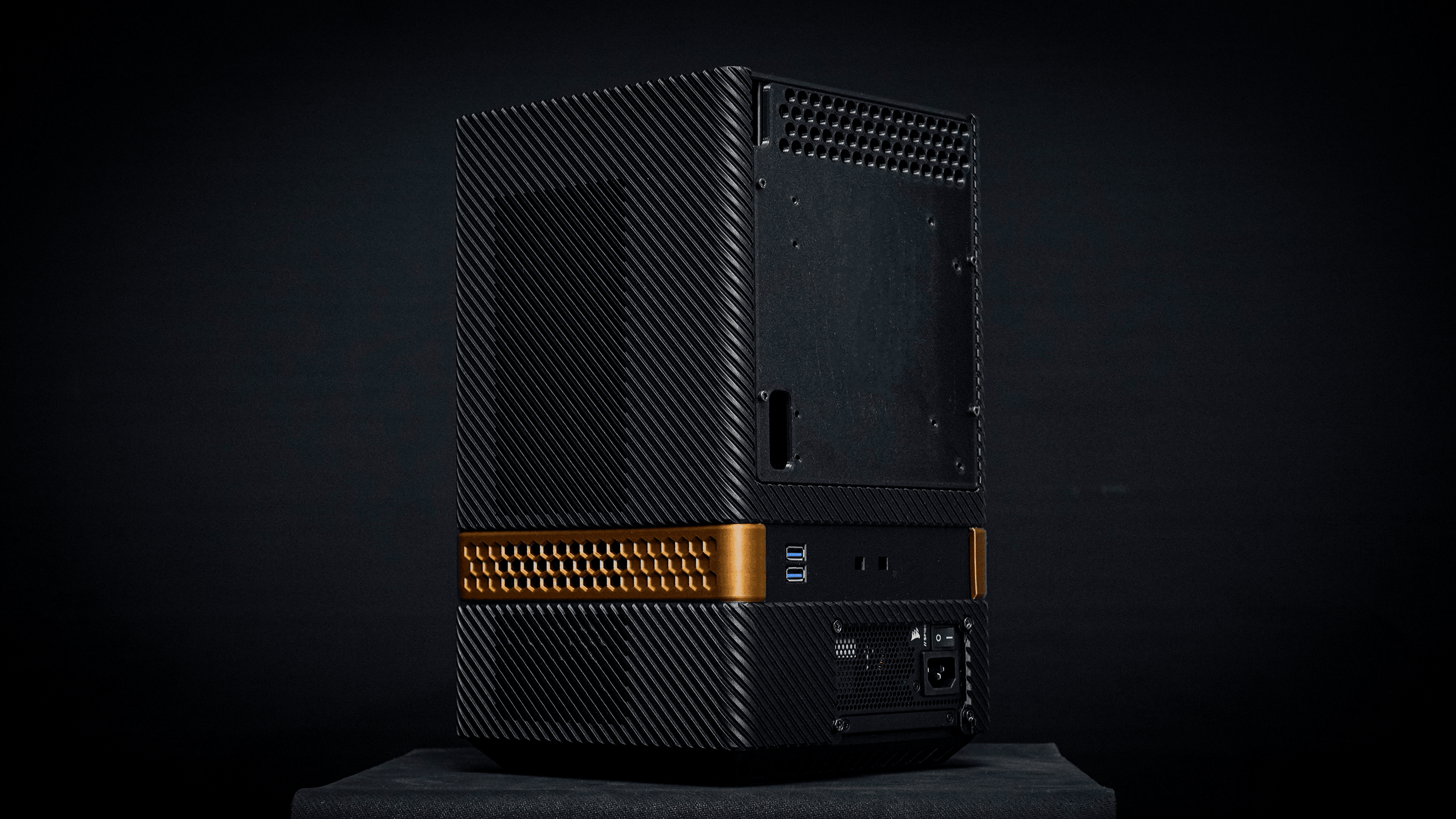 Minimalistic vertical ITX case (v2.0) 3d model