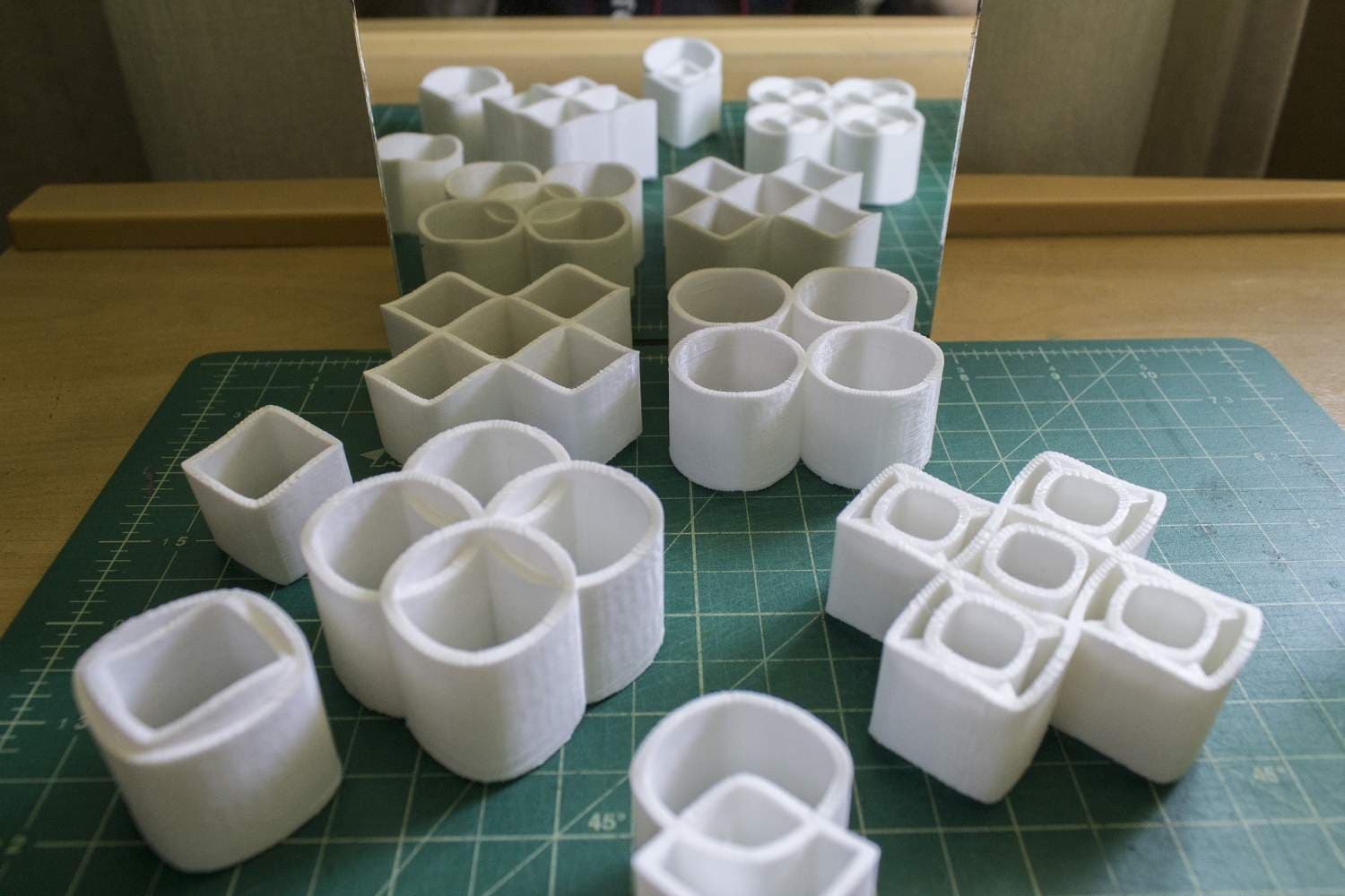 Ambiguous Cylinder Illusion (OG Versions) 3d model