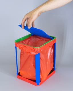 Wireframe Wastebin // Standalone Trashcan 3d model