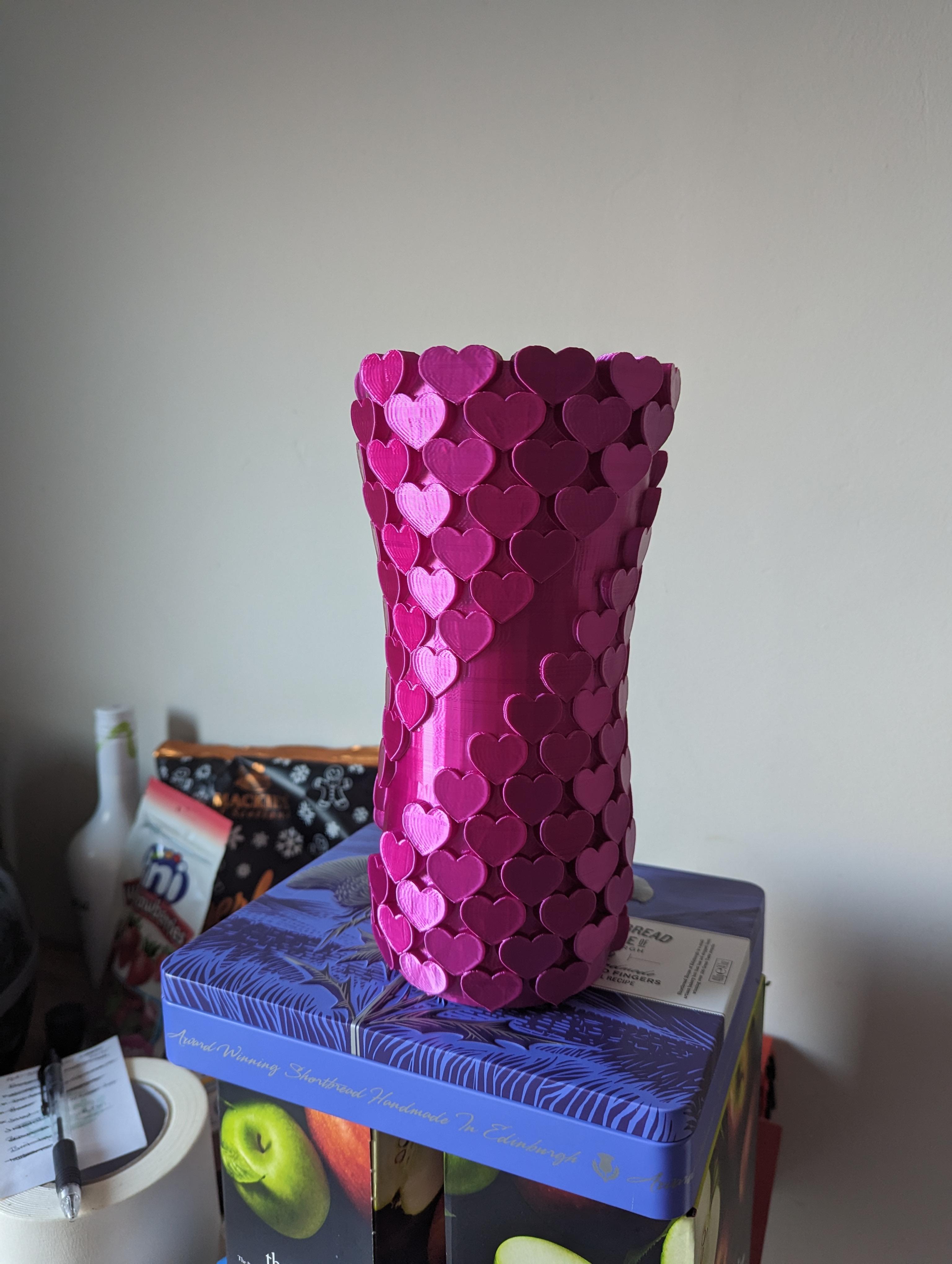 Curvy Hearts Vase  3d model