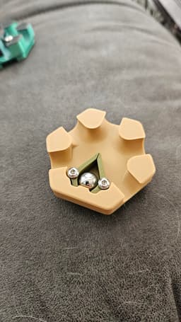 Works great ! I used 14mm button screws, the perfect length to put them almost flush with bottom 3d model