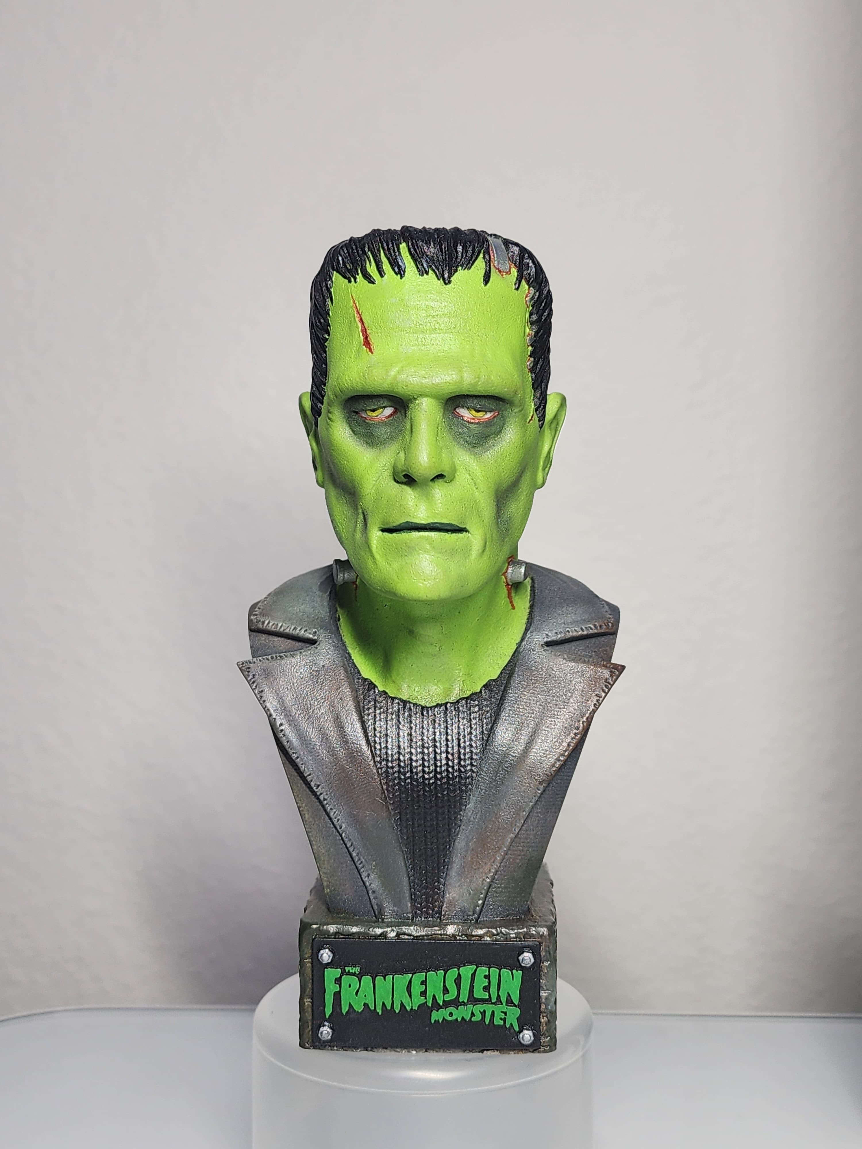 Printed this out of resin it was my first attempt at airbrushing. This model is so perfect even my crap paint job looks good haha.