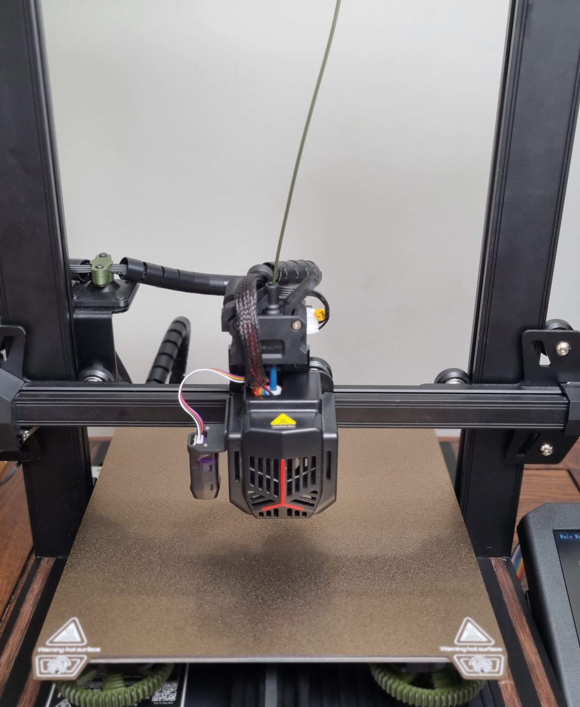 Really Love this Model - Not sure on my choice of cable tube tho (had it lying around).
Used Mesh Mixer to chop up the STL to print in two colours.