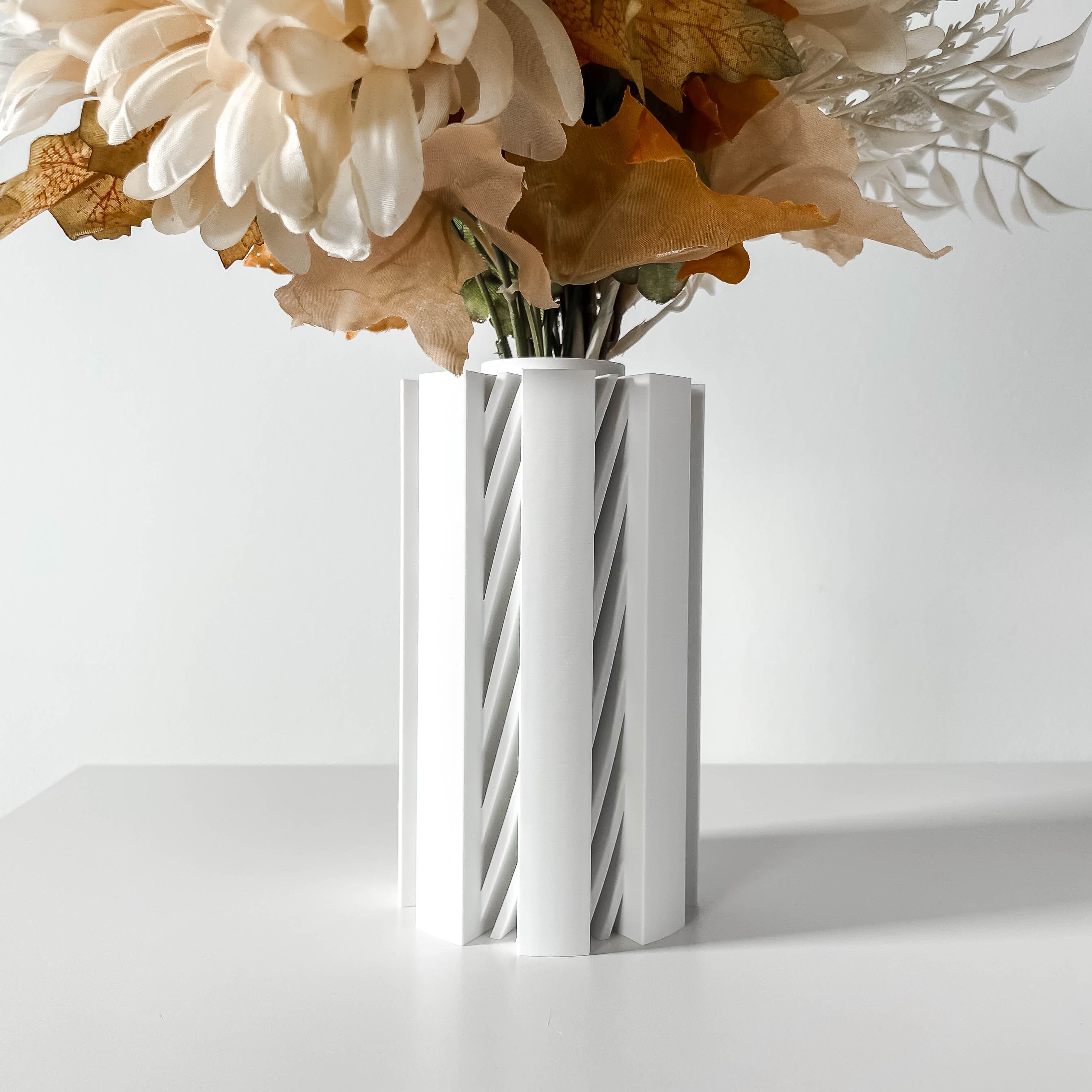 The Landis Vase, Modern and Unique Home Decor for Dried and Preserved Flower Arrangement | STL File 3d model