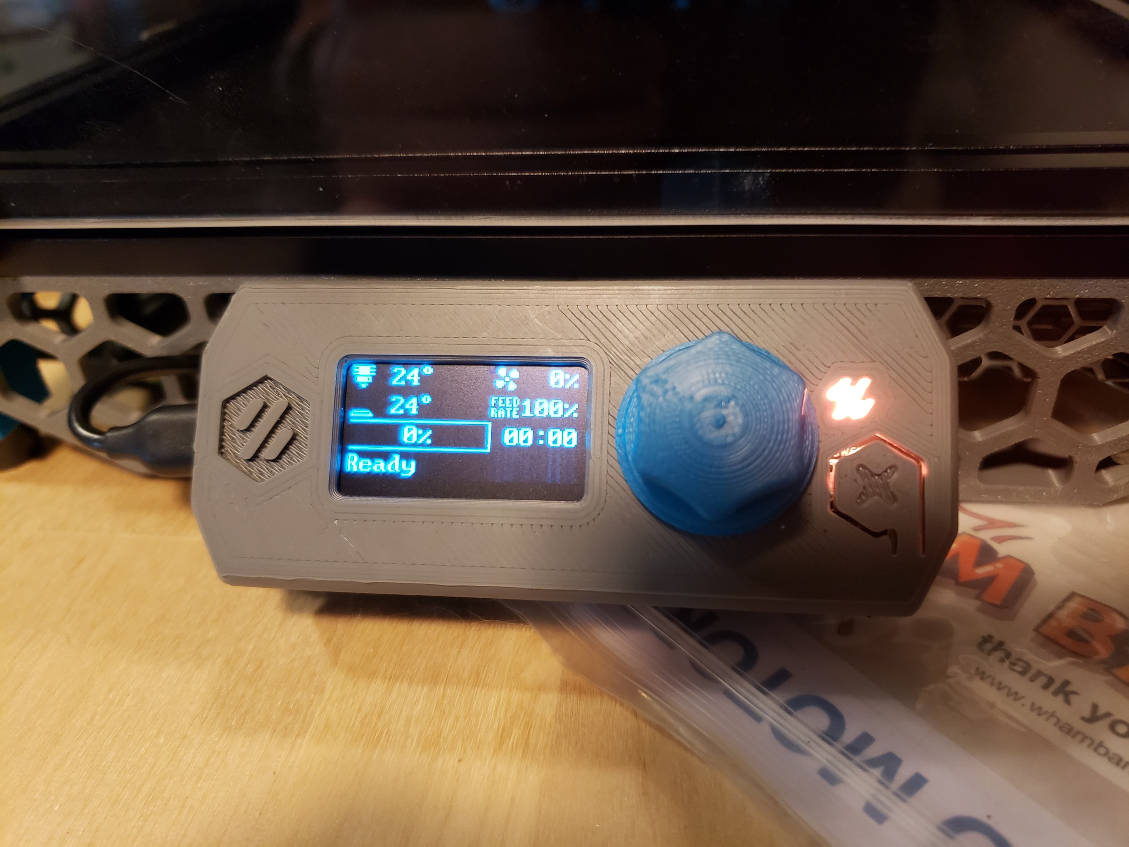 A modified STL for the V0 display knob 3d model