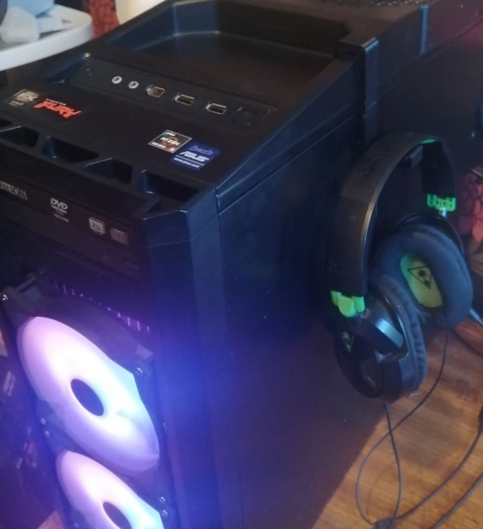 Simple Antec 900 Headset Clip 3d model