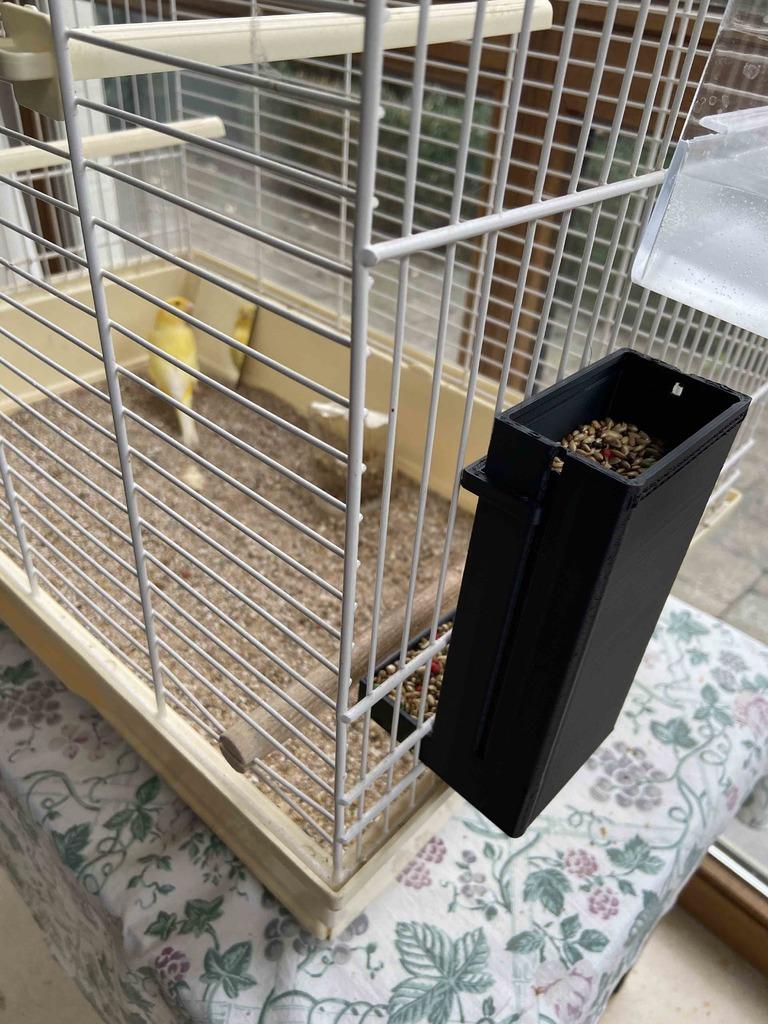 Bird feeder 3d model