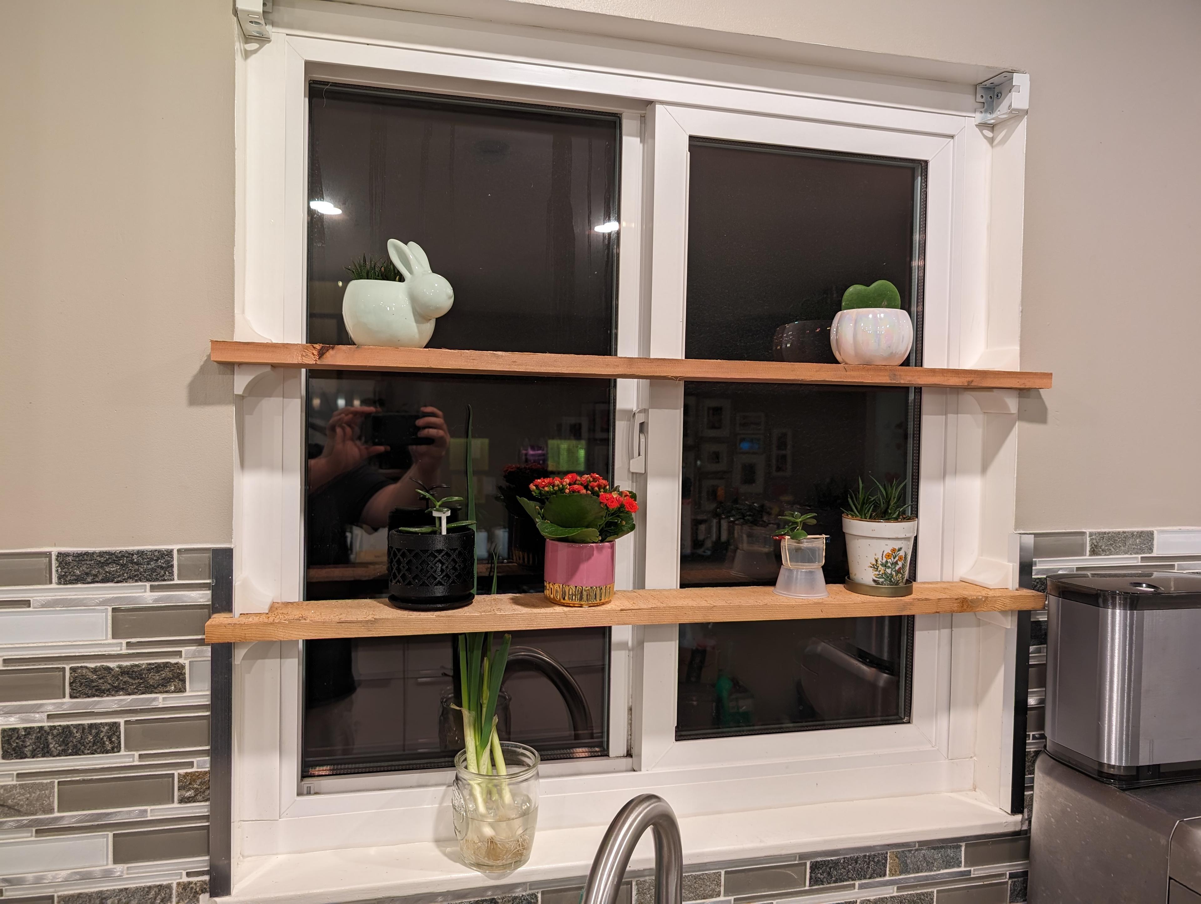 Window Bracket for a 1x4 fence board 3d model