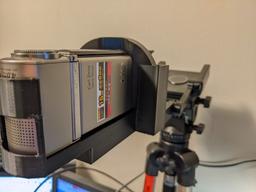 Handycam HDR-TG5V and Station Desk shooting holder