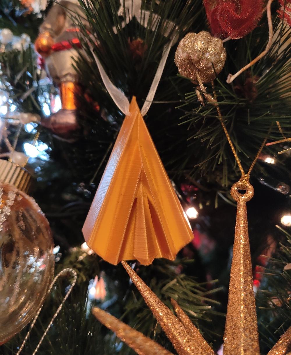 Origami Inspired Tree Ornament #3 - Printed with Sunlu Gold Silk PLA on a Geeetech A10 - 3d model