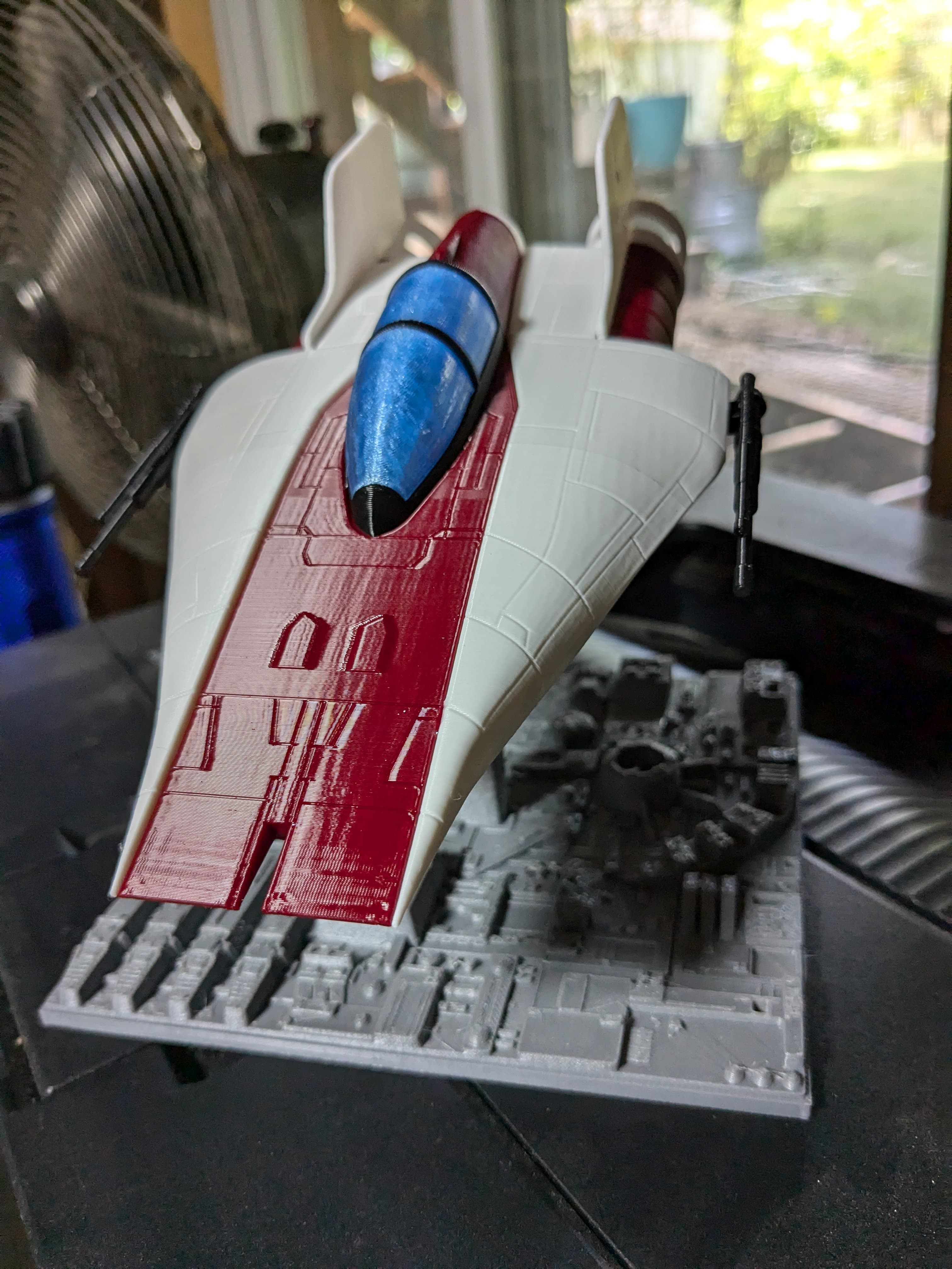 This prints really well. I did the cockpit and the translucent petg and it's just amazing.