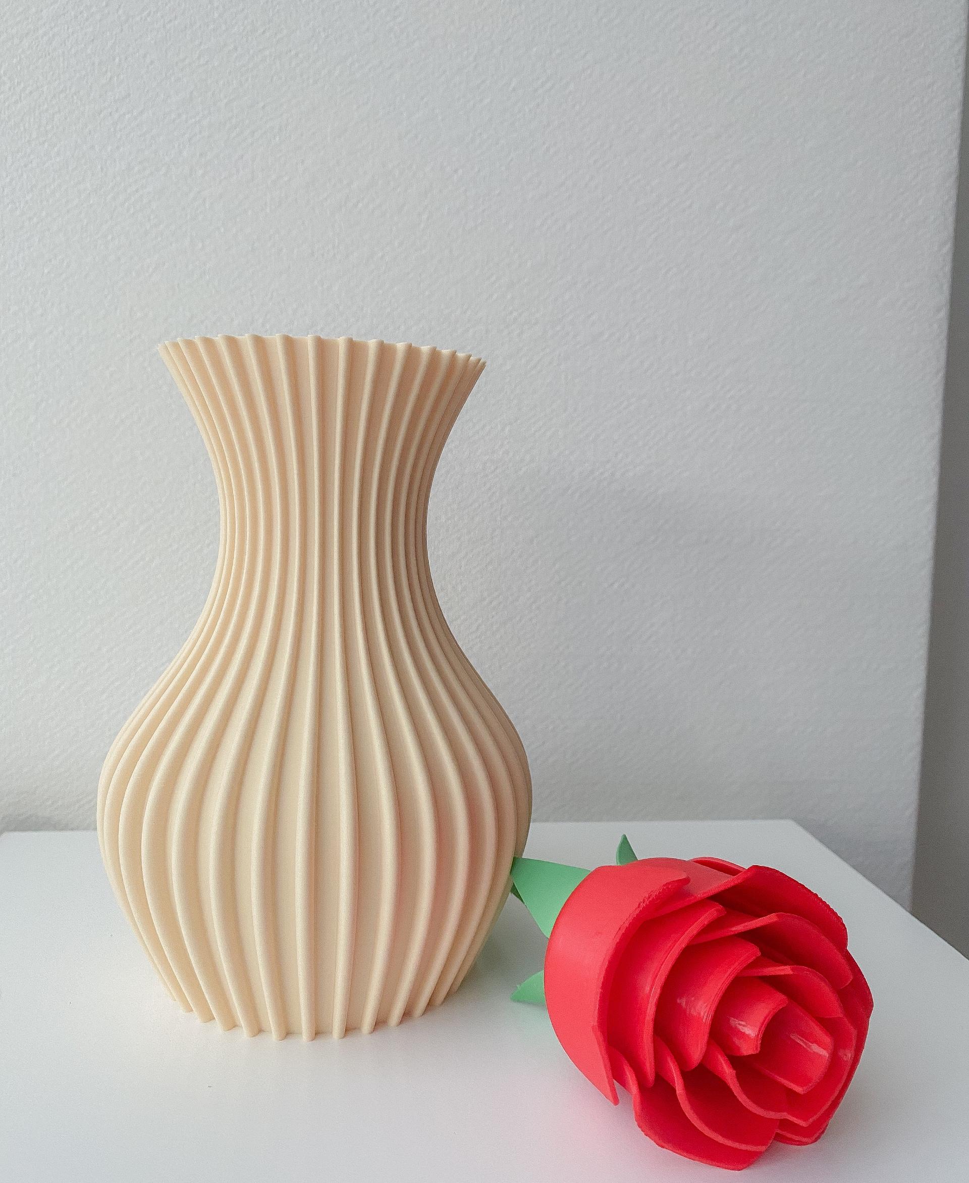 Vase 1.4.8 - Beautiful vase!
Polymaker filament. - 3d model