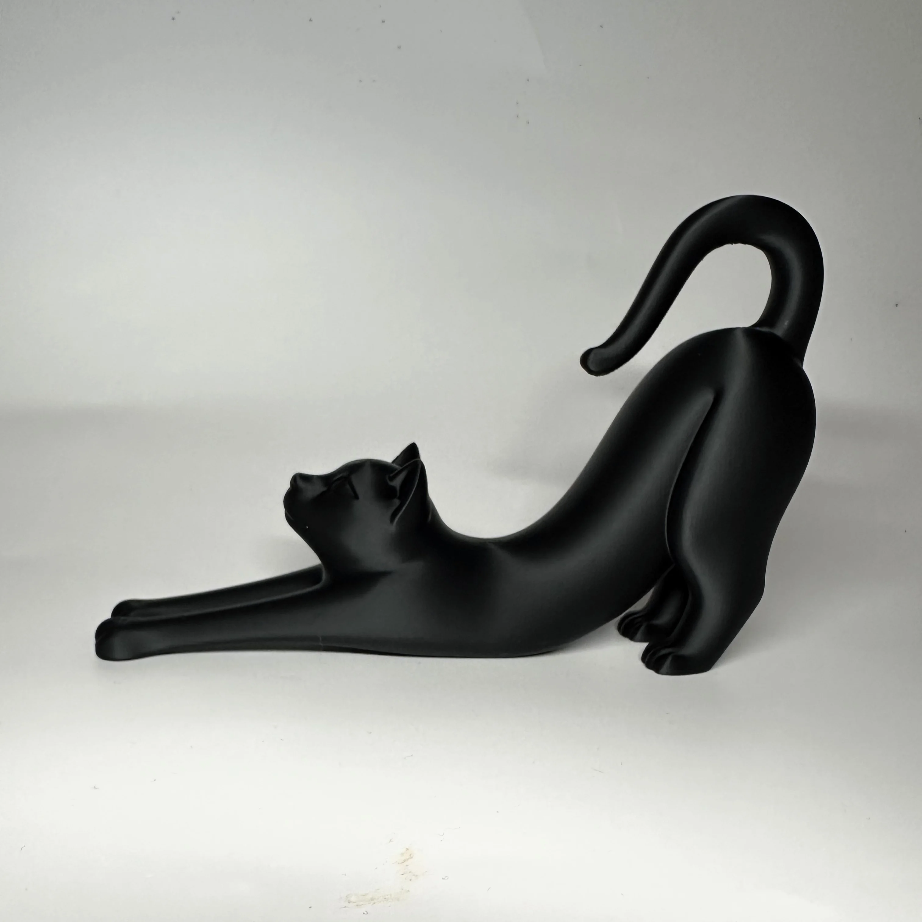 Stretching Cat – Minimal Black Cat Statue 3d model