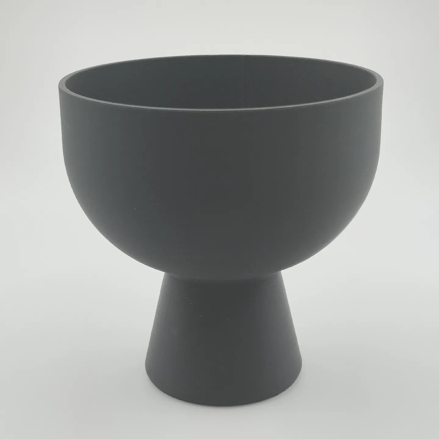 Minimalist Design Bowl in Grail Look 3d model