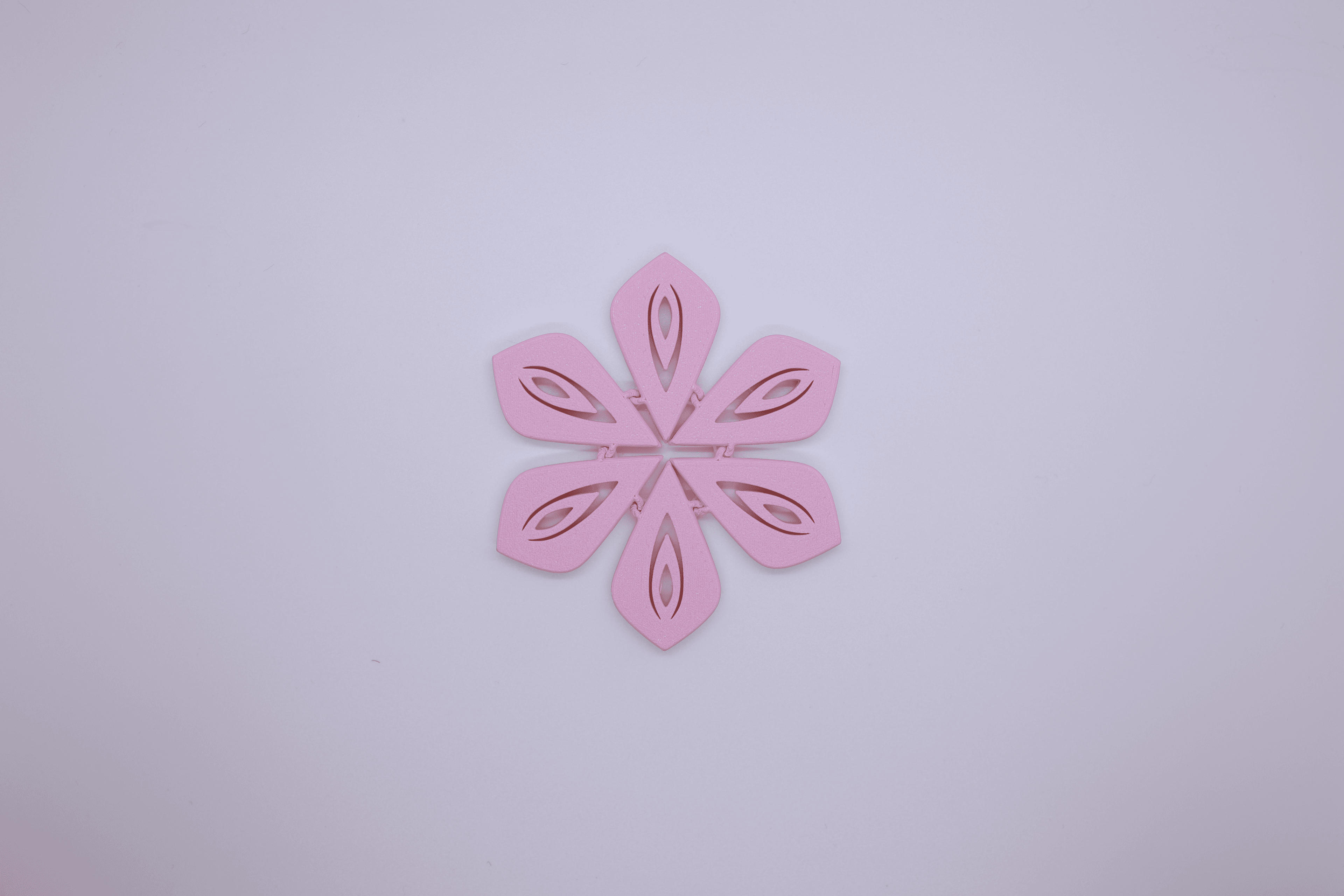 Eye Flower Coaster (Articulating) 3d model