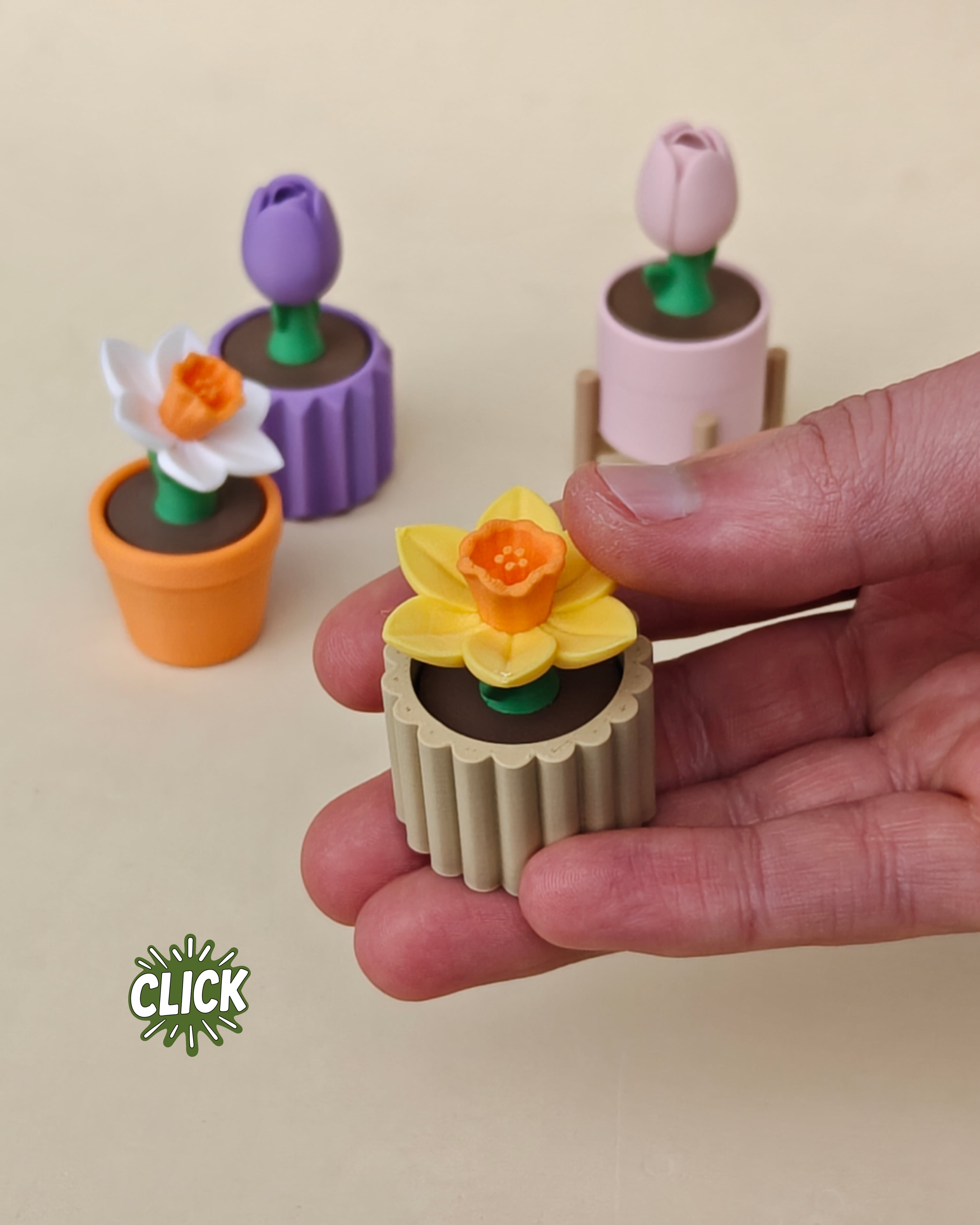 Daffodil and Tulip Flower Fidget Clicker Keychain 3d model