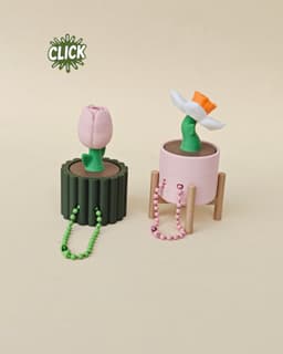 Daffodil and Tulip Flower Fidget Clicker Keychain 3d model