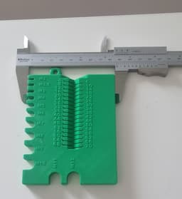 Good print but its way bigger then it needs to be. Lot of filament for empty space. 3d model