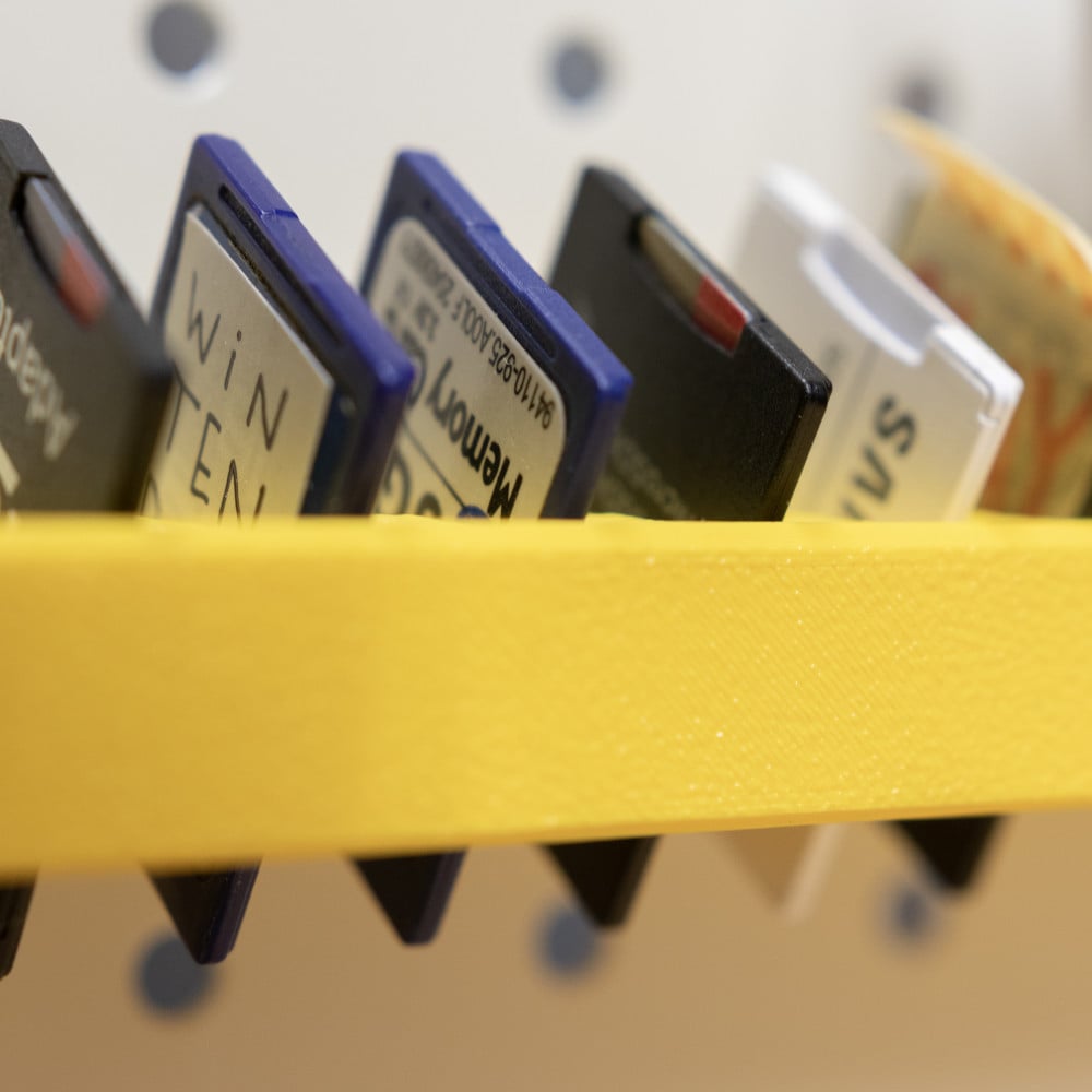 Peg Anything // SD + USB Organizer 3d model
