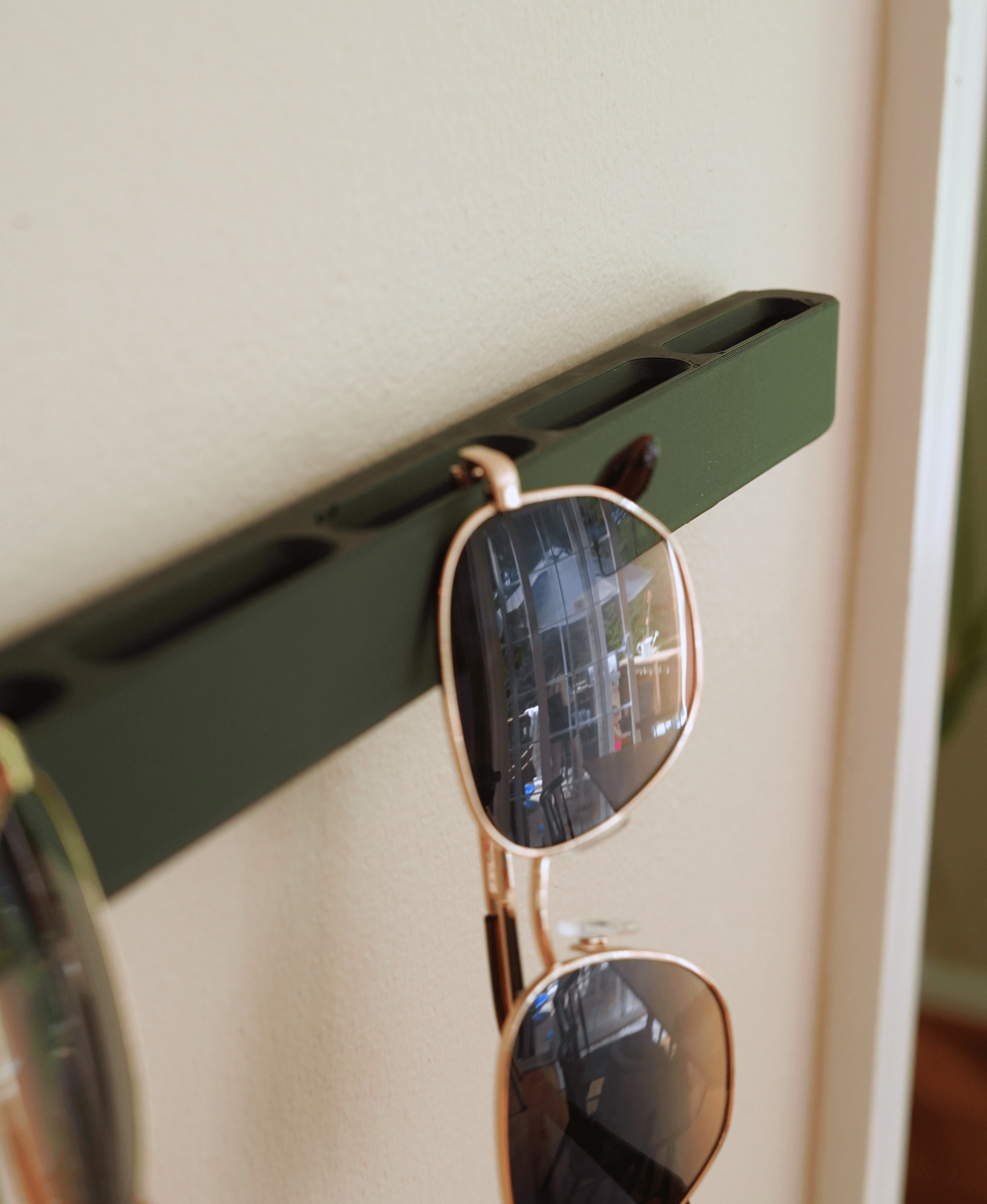 Orso Glasses Hanger 3d model