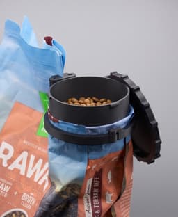 Pet Food Bag Clip with Lid 3d model