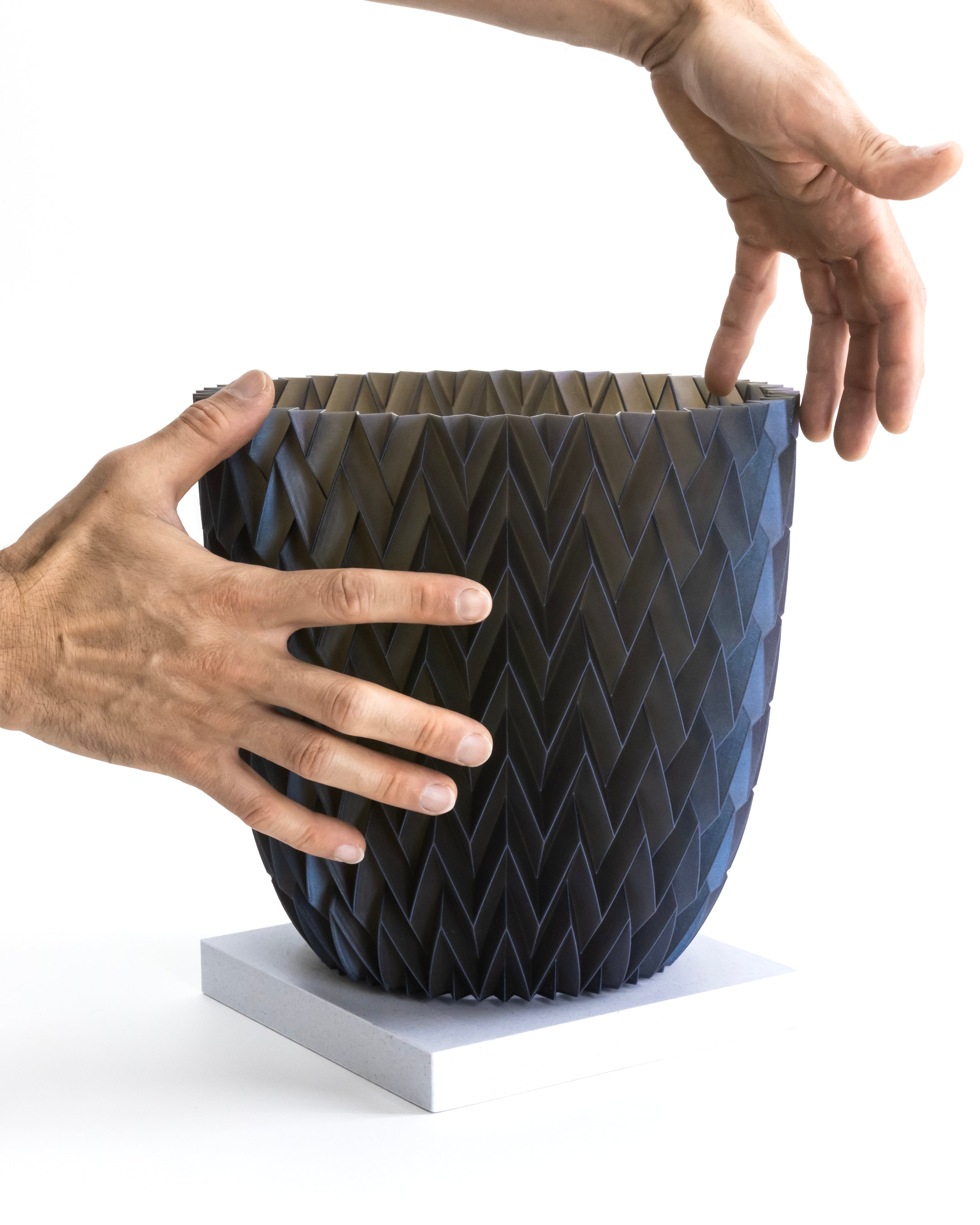 PLEATS Pot 003 (Large) 3d model