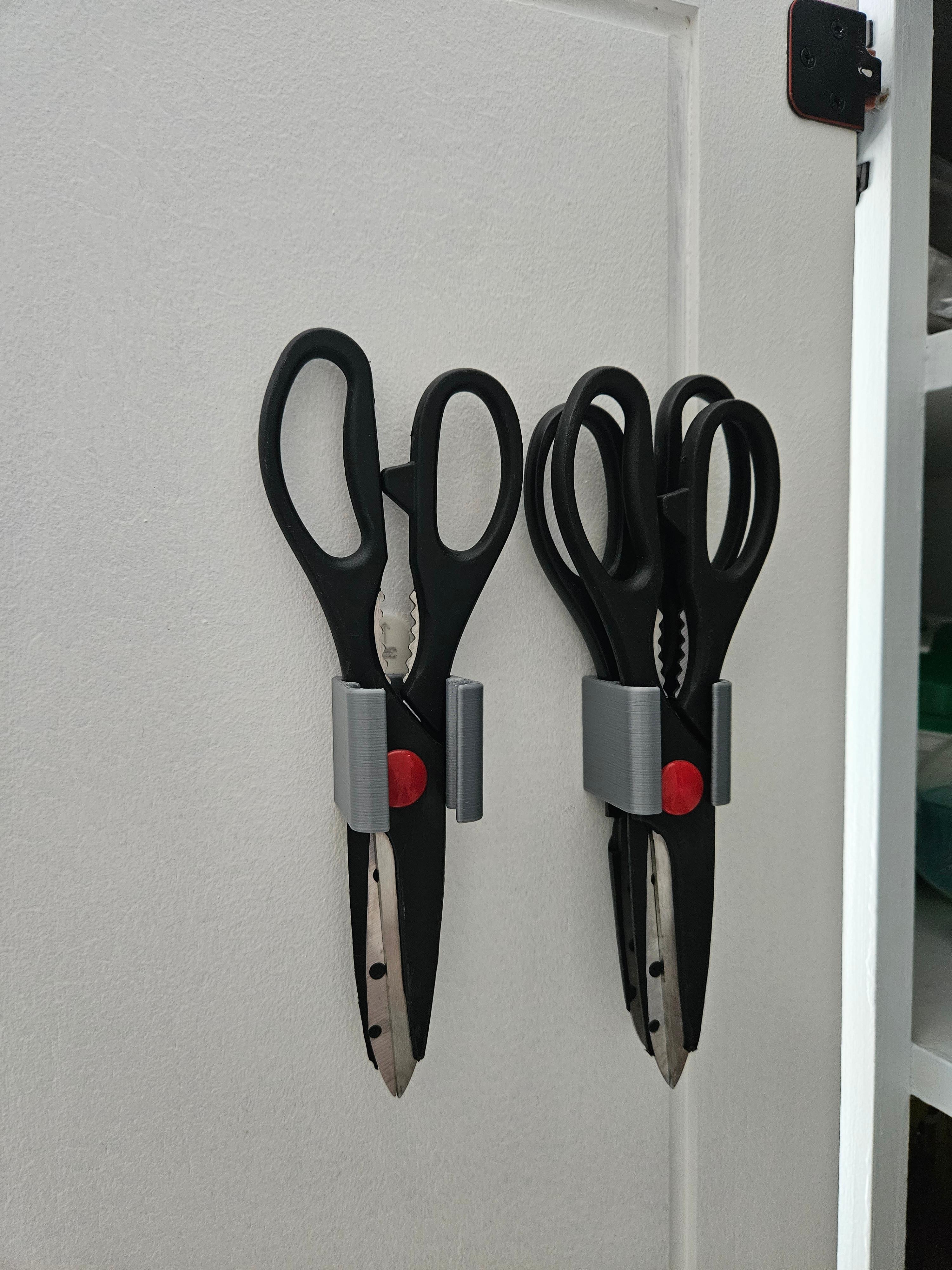 Kitchen Scissor Hanger 3d model