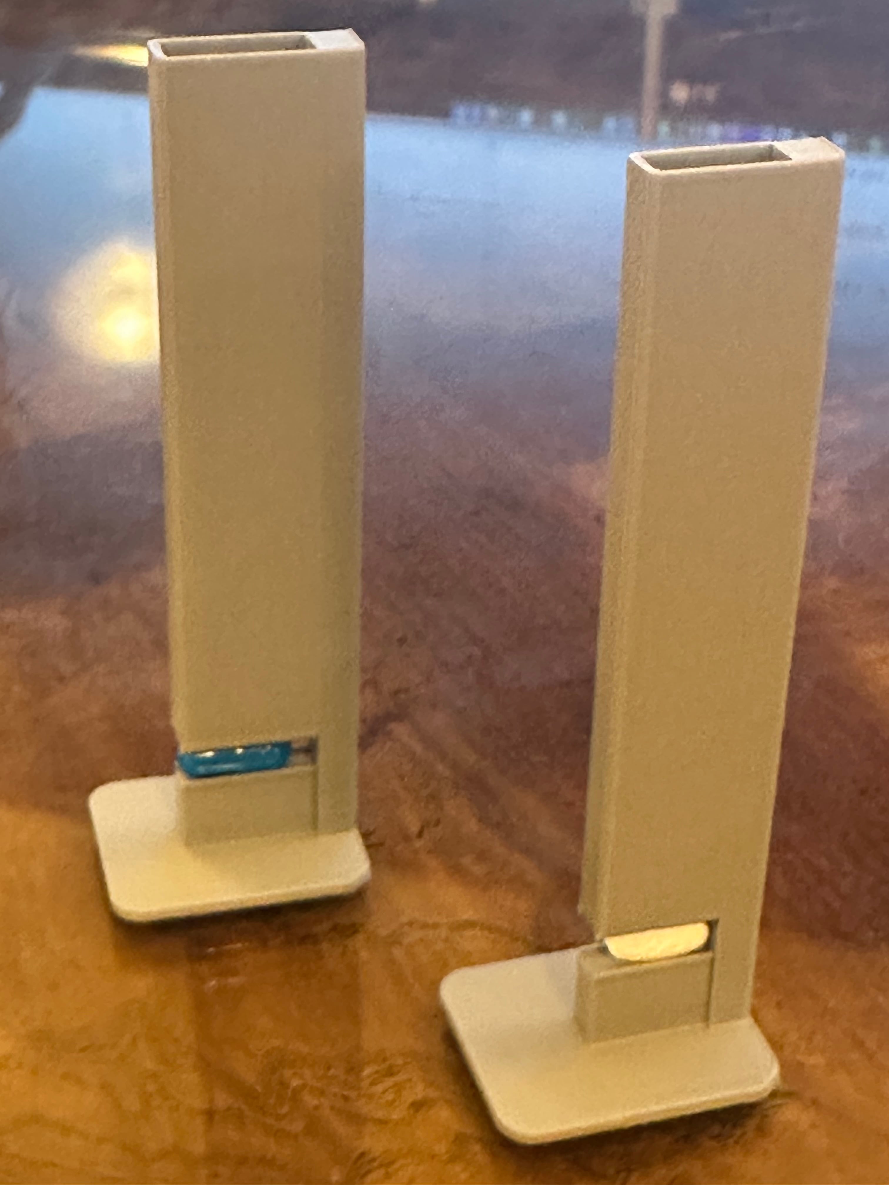 Gravity-Fed Pill and Tablet Dispensers 3d model