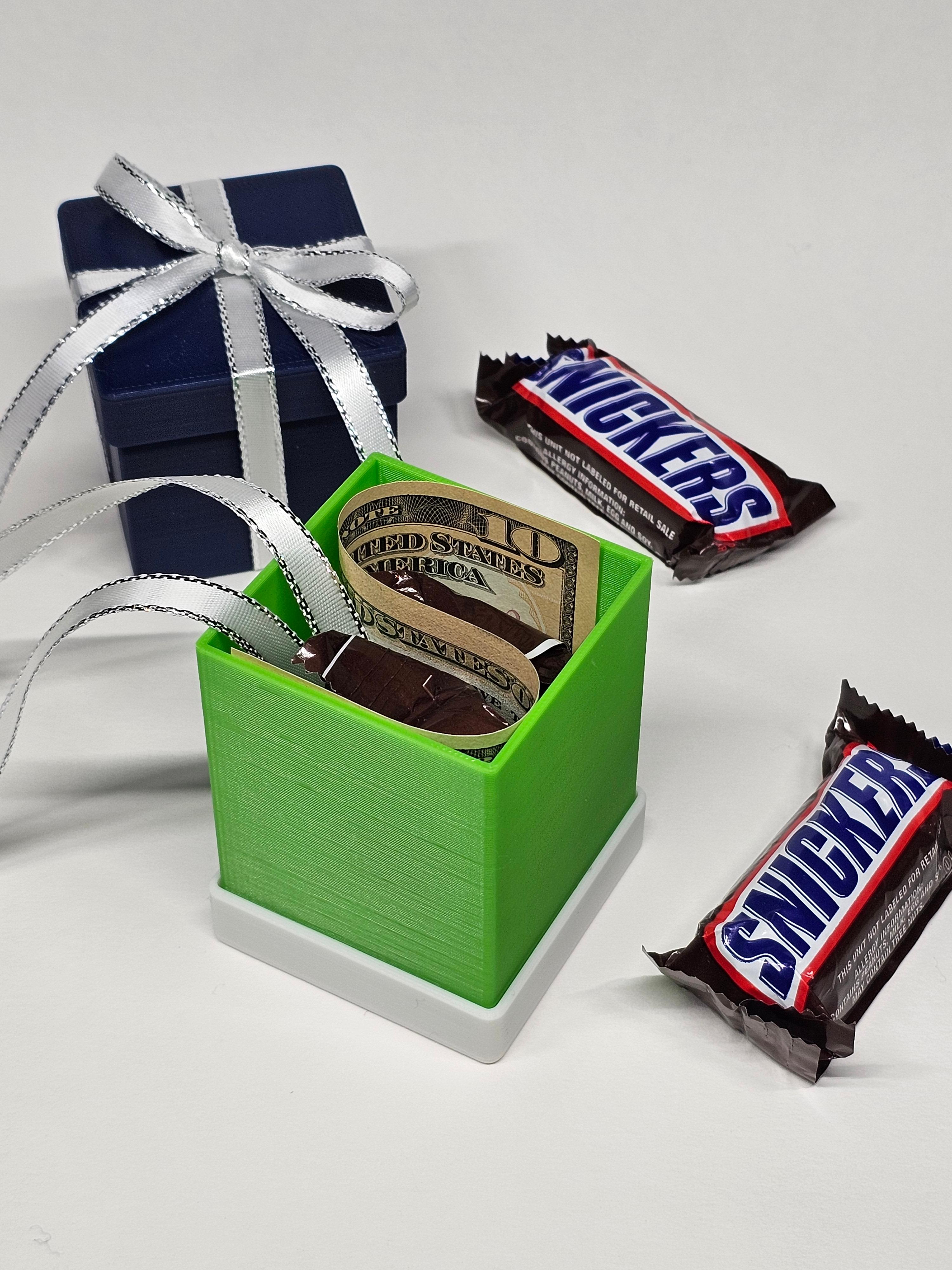 Cash & Candy Gift Box 3d model