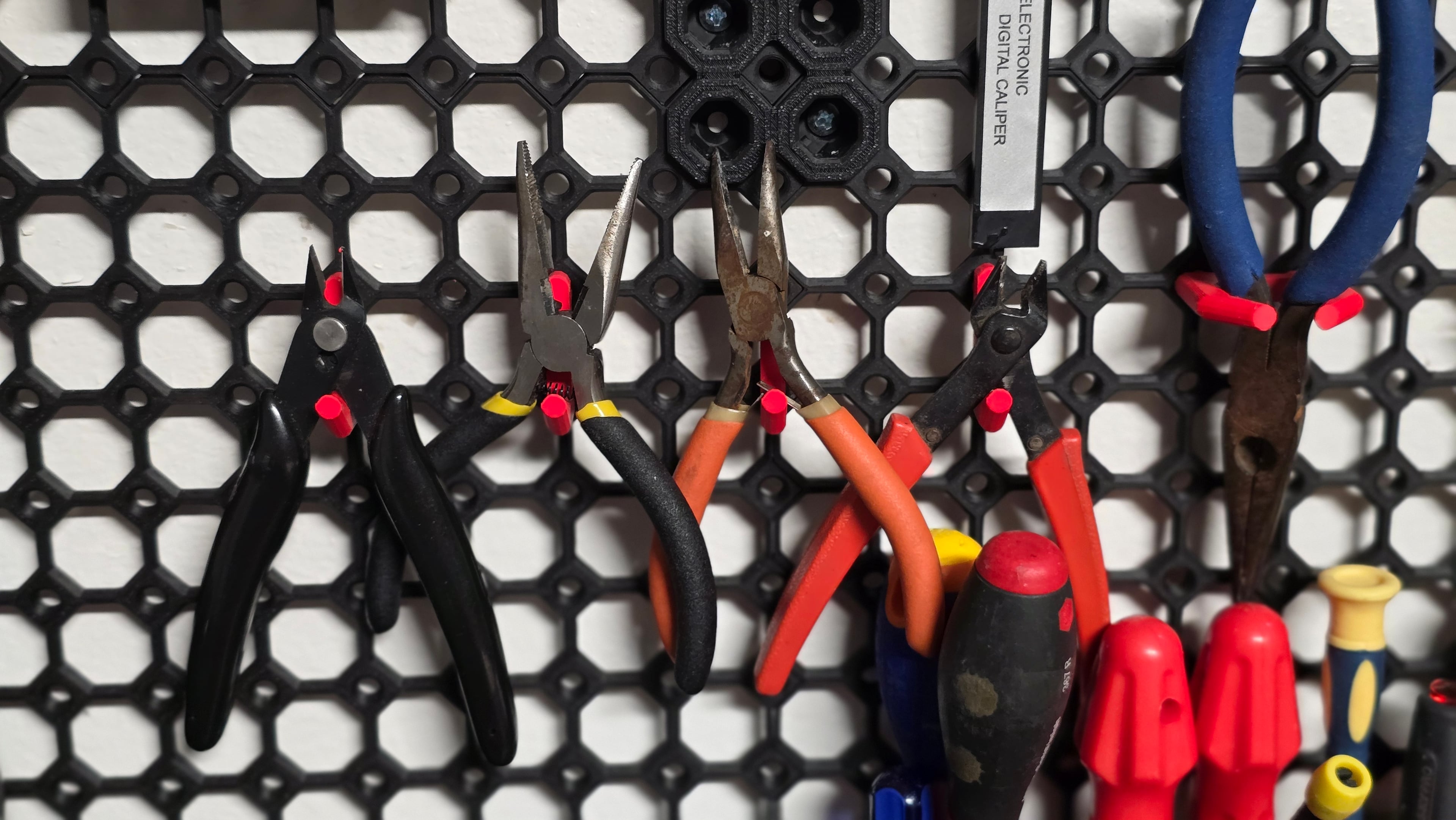 Pliers Hanger_Remix.3mf 3d model