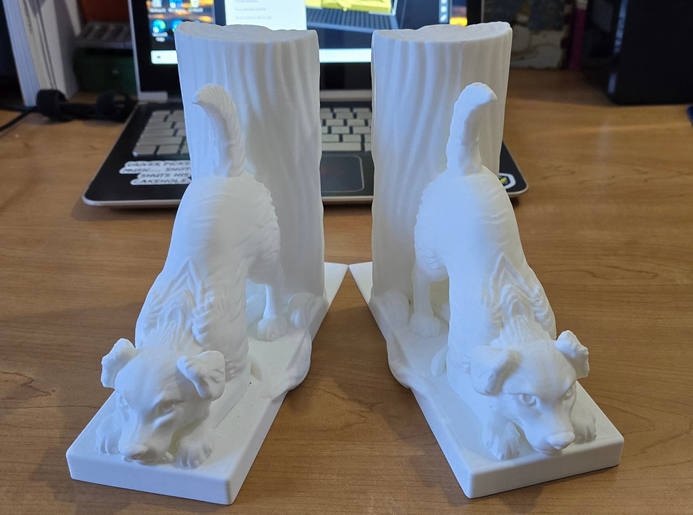 Printed this for my sister-in-law using Overture White PLA so it can be painted however she would like it.
I chose this because she has a golden retriever that she absolutely adores, his name is Milo and it reminds me of him and I think she's going to love this thanks for the creation!
