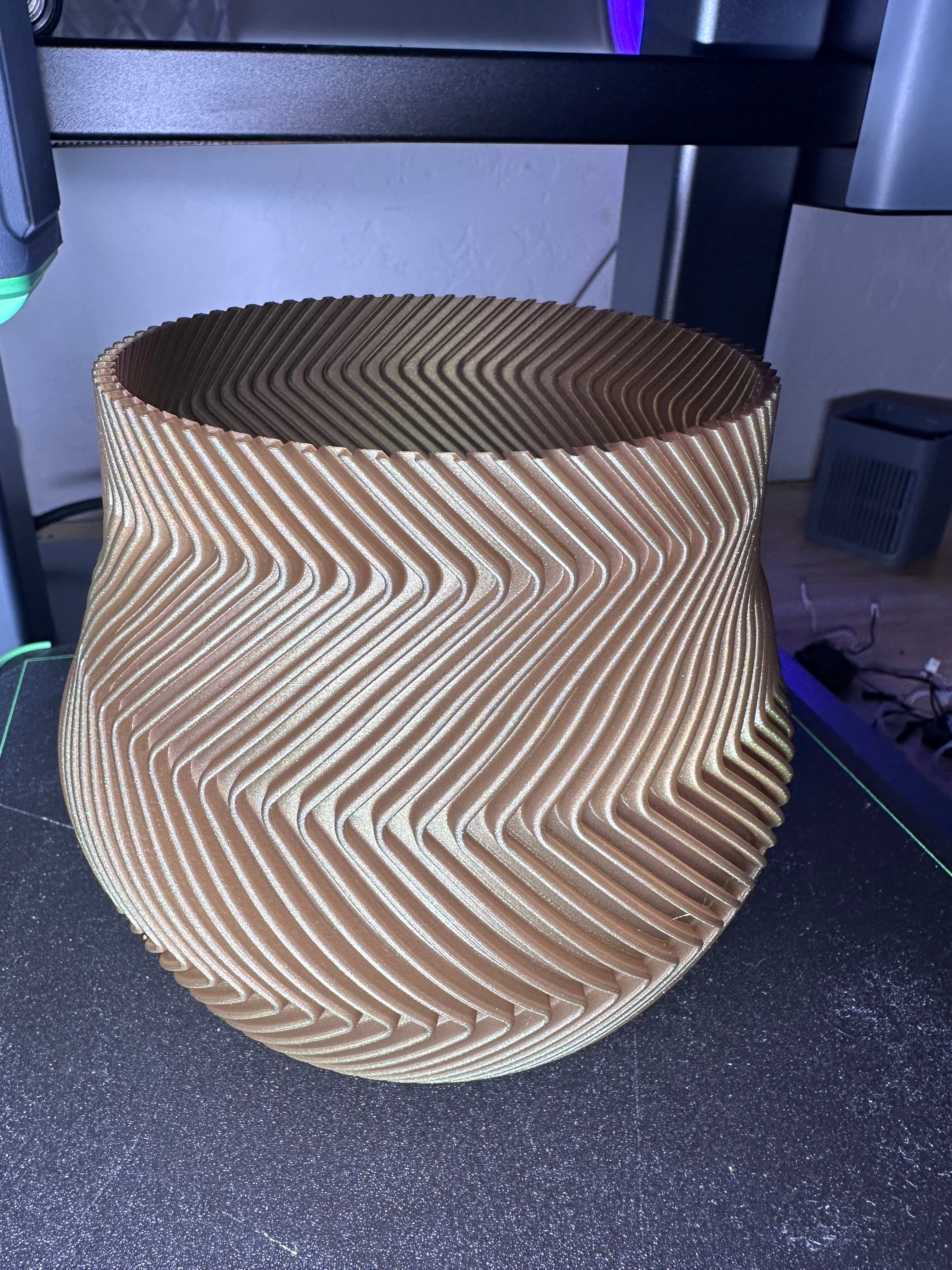 ZIGZAG VASE, POT, MODEL 3d model