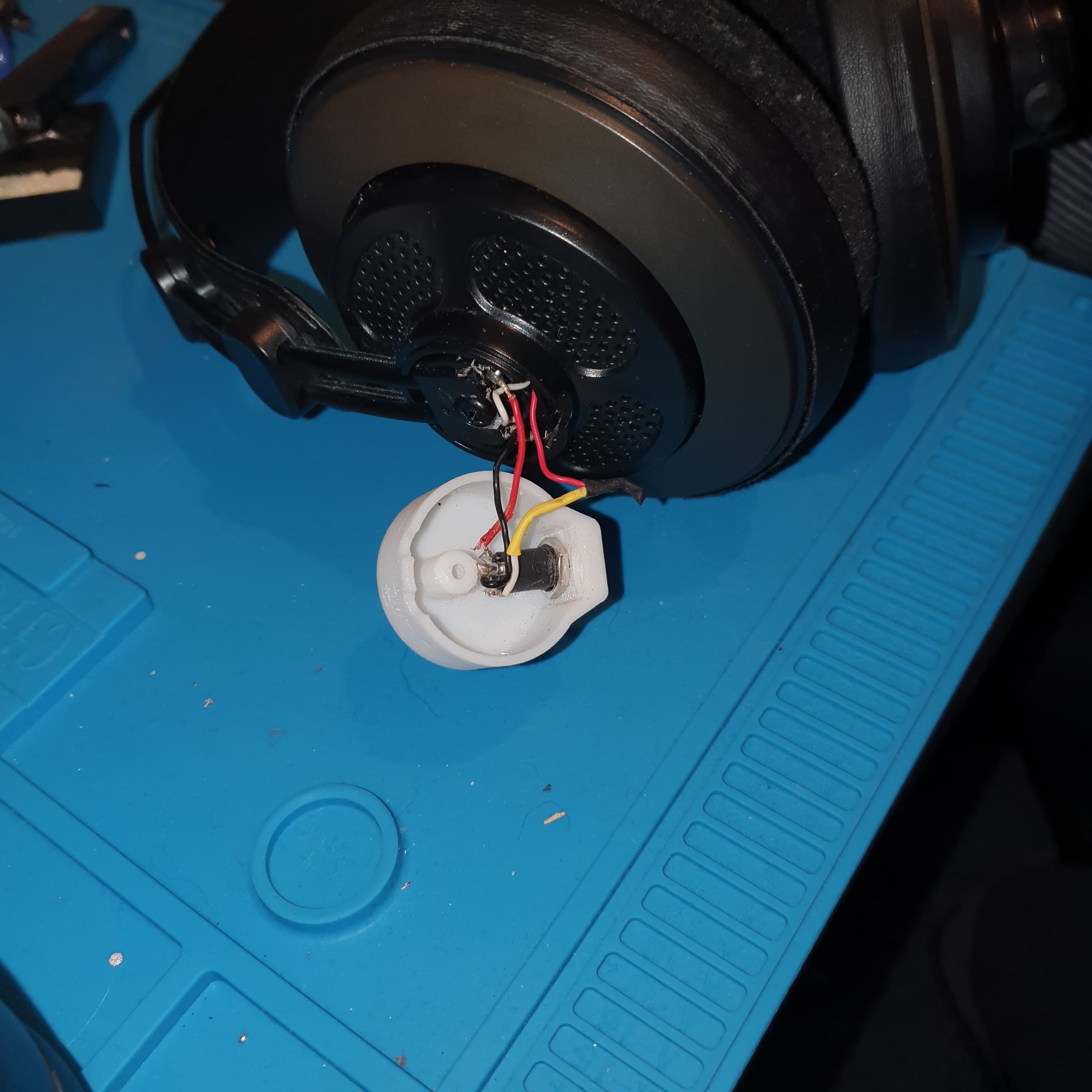 Samson SR850 Aux Mount 3d model