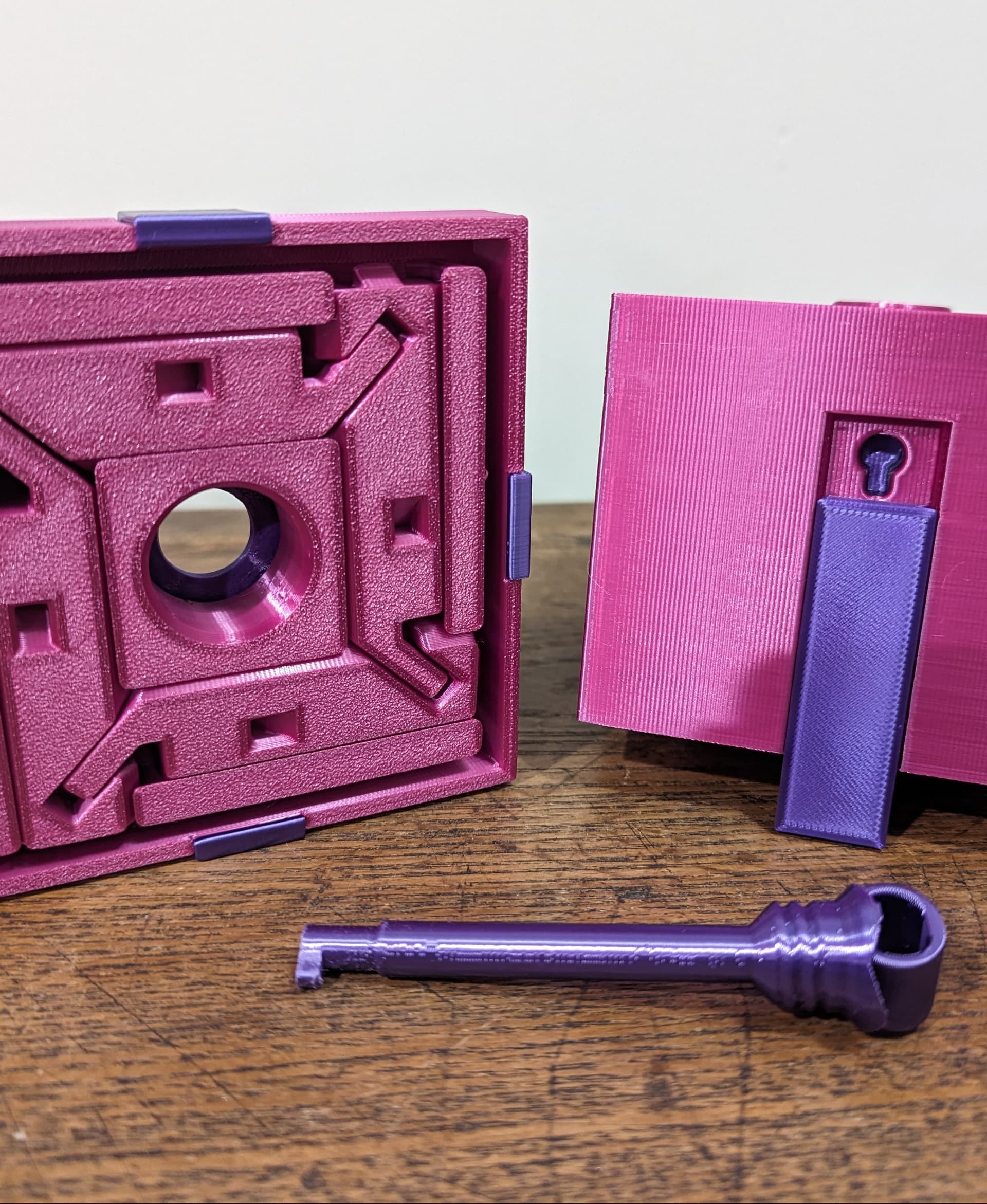 Polymaker Silk Magenta and Silk Purple
#ThangsHolidayMakes
