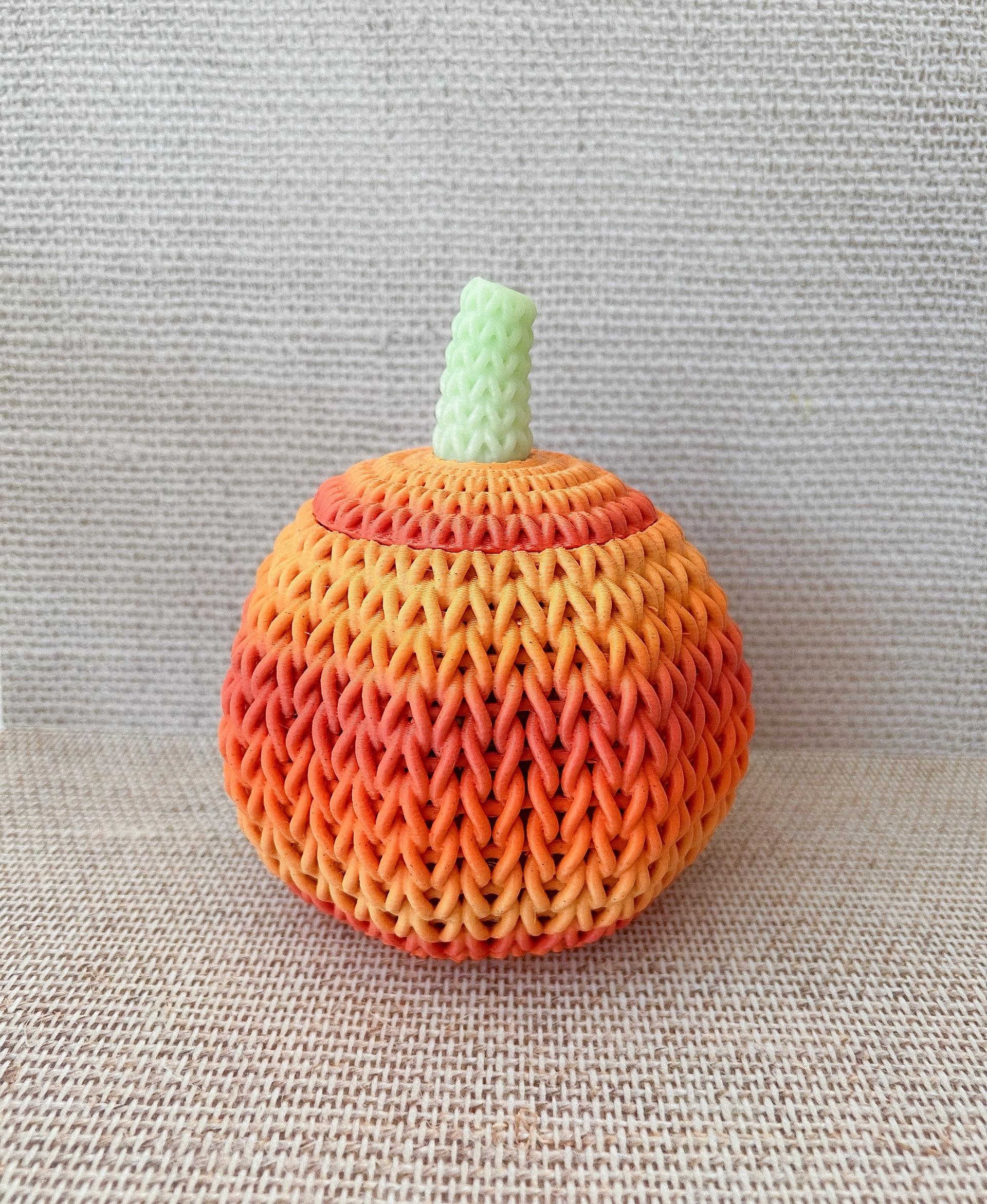 Knitted Pumpkin - cute knitted big pumpkin!
polymaker halloween filament. - 3d model