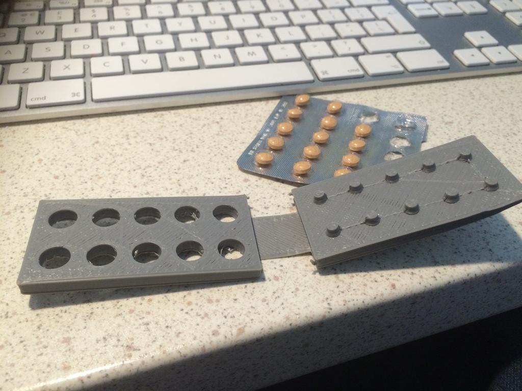 Multiple pill popper 3d model