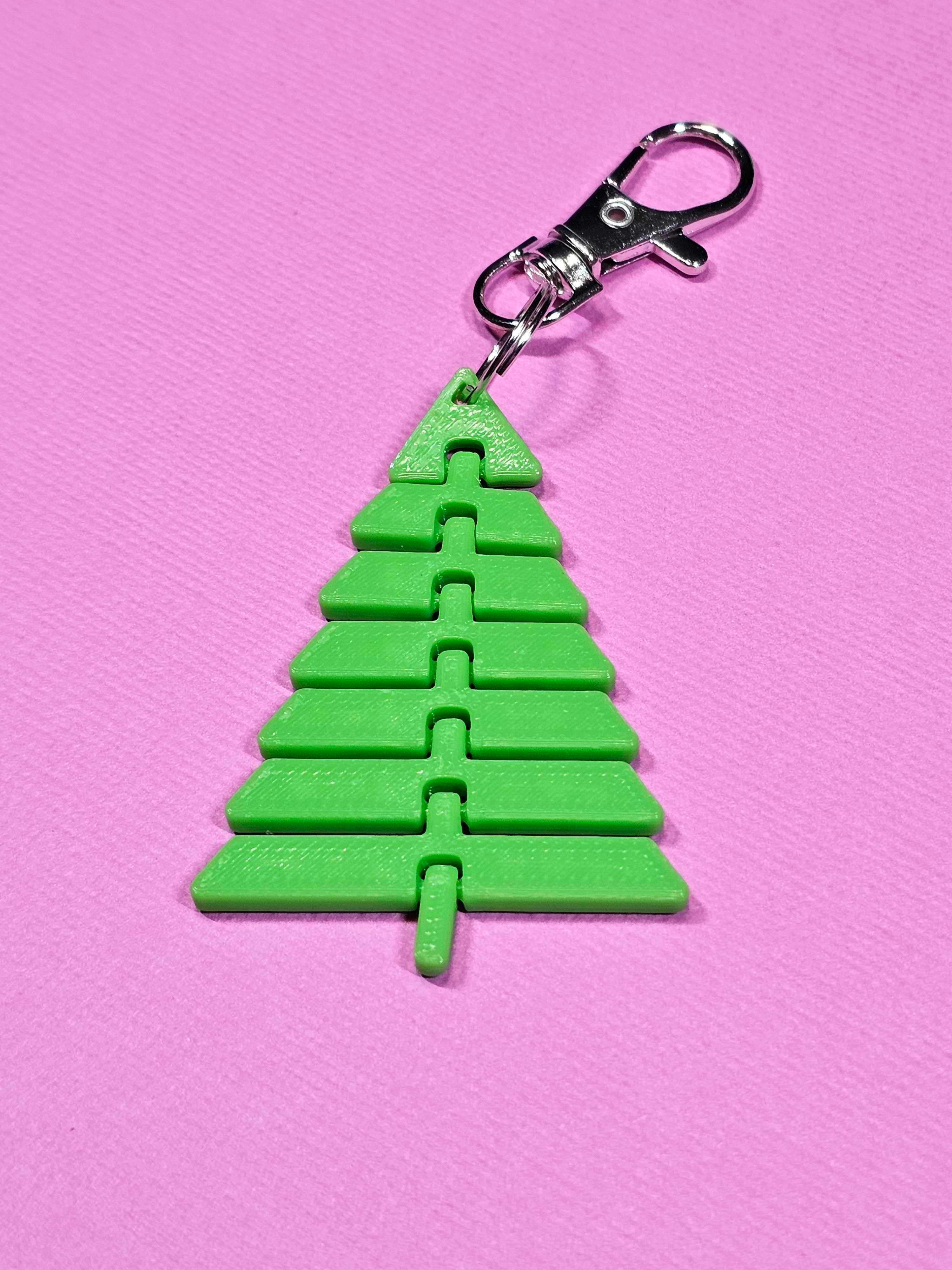 Articulated Christmas Tree Keychain - Print in place fidget toy 3d model