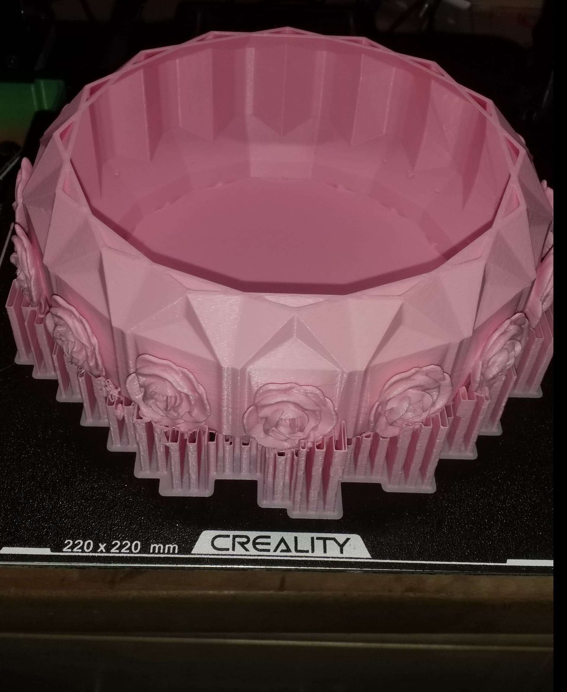 Printed on ender 3 KE and used auto supports to hotbed, this was a mistake as the bottoms of a few of the roses did not have sufficient support (All are passable, one is missing the bottom 3/16in)
