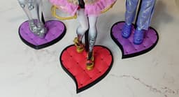 Quilted Heart Doll Stand Collection (1/6) – Classic + Stylized Bases | S/M/L Clips | STL + 3MF (4 Pl 3d model